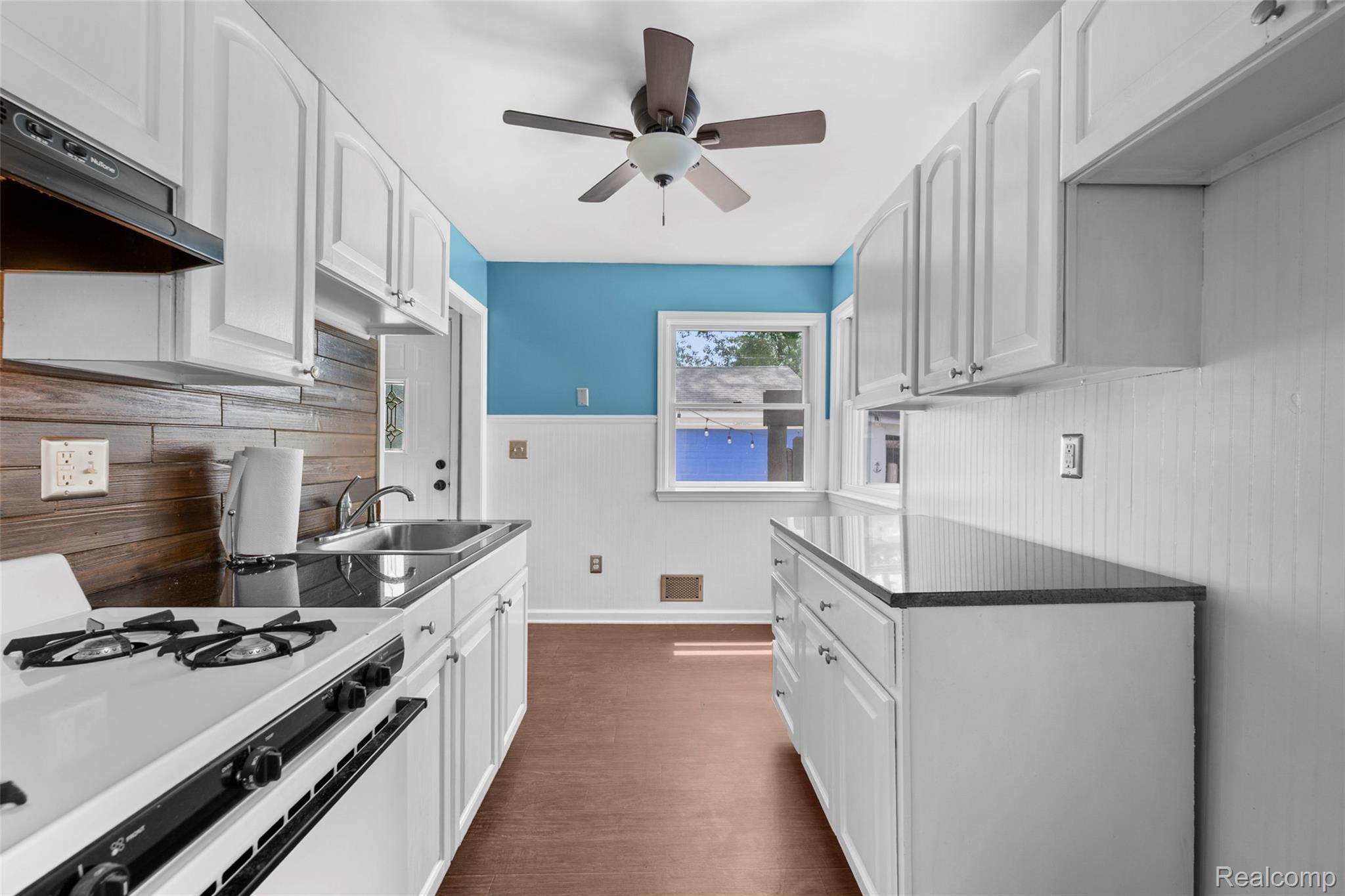 536 E Barrett Avenue Property Photo 6