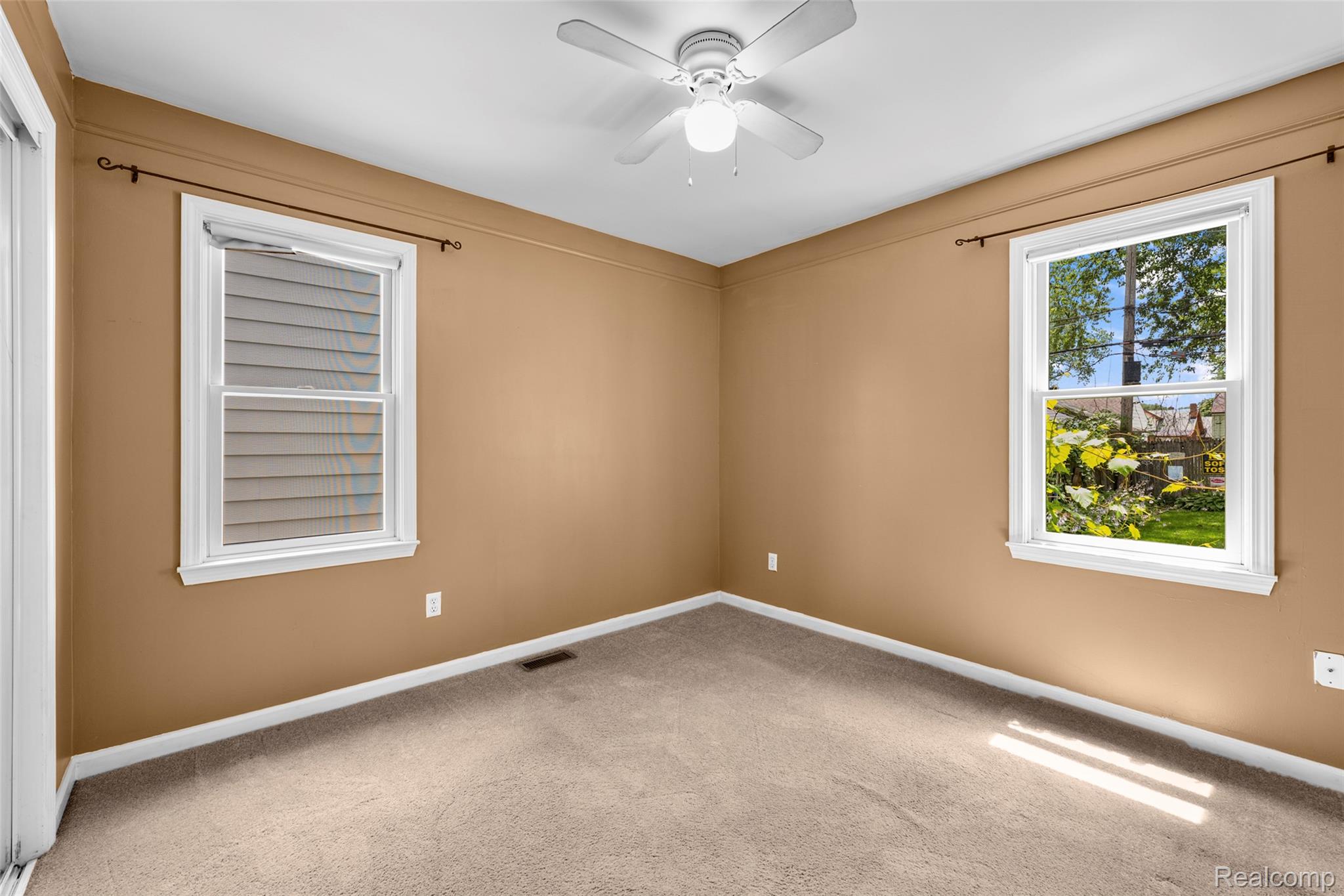 536 E Barrett Avenue Property Photo 11