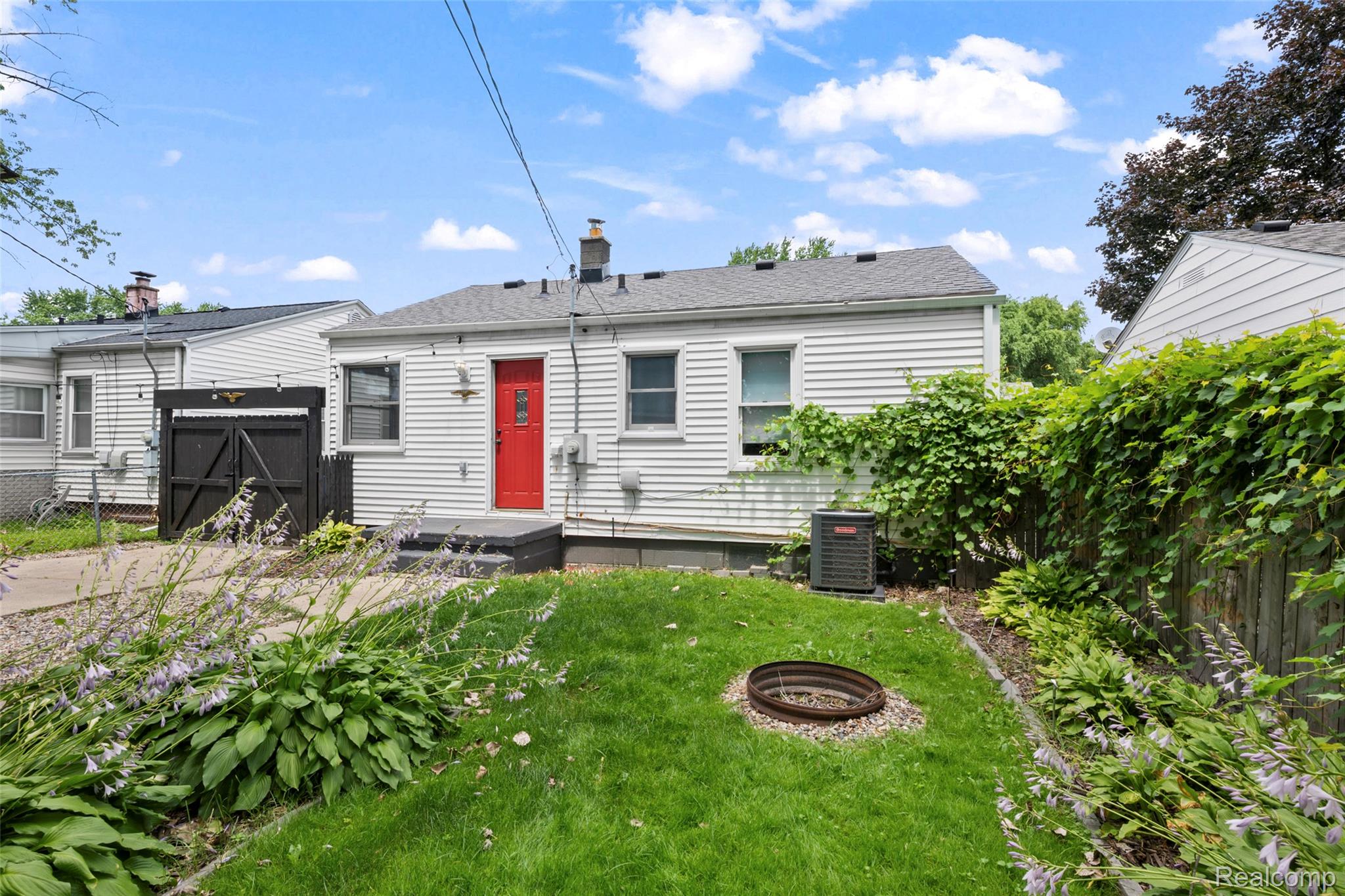 536 E Barrett Avenue Property Photo 25