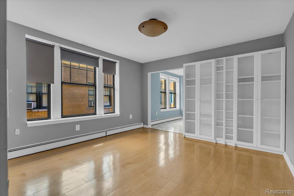 120 Seward Street 209 Property Photo 3