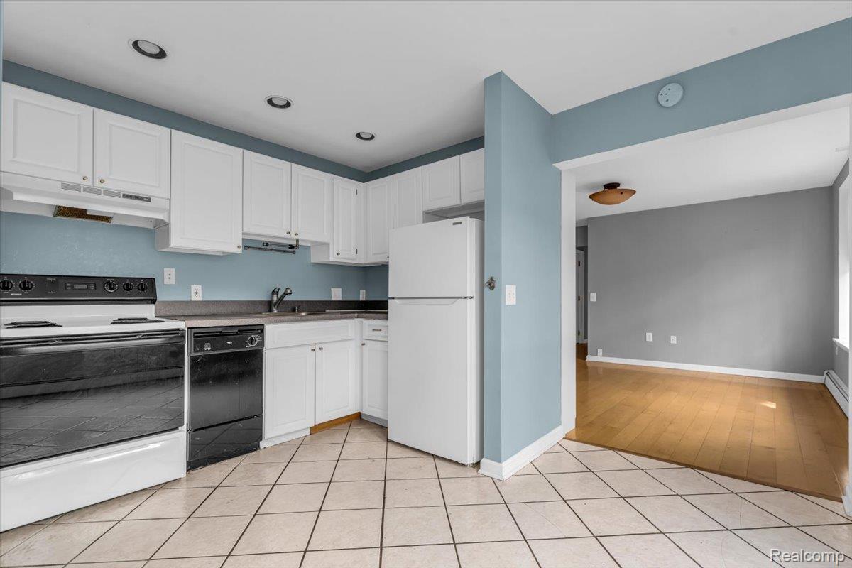 120 Seward Street 209 Property Photo 5