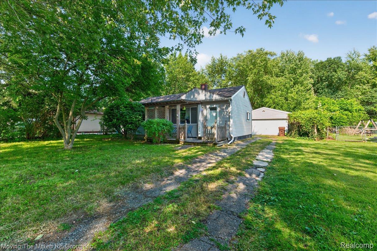 21847 Fenster Street Property Photo 1