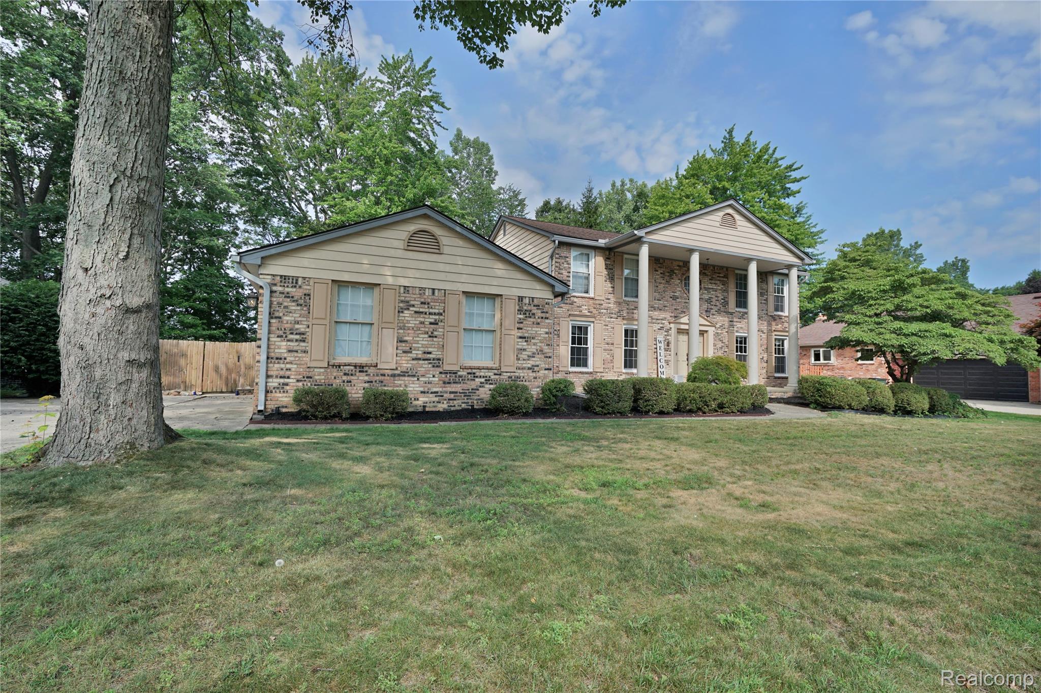 54359 Algonquin Drive Property Photo 1