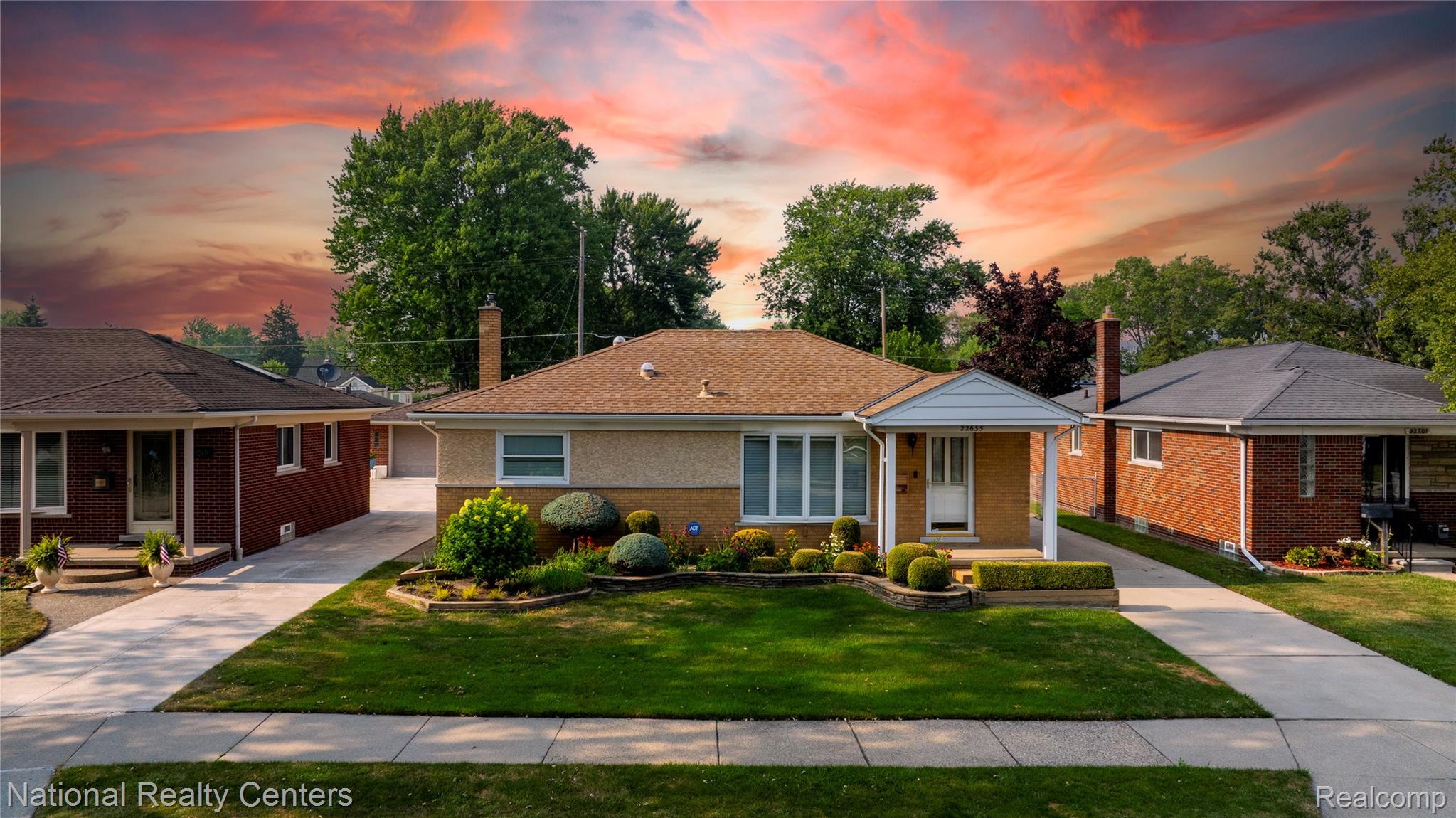 22635 Lincoln Street Property Photo 1