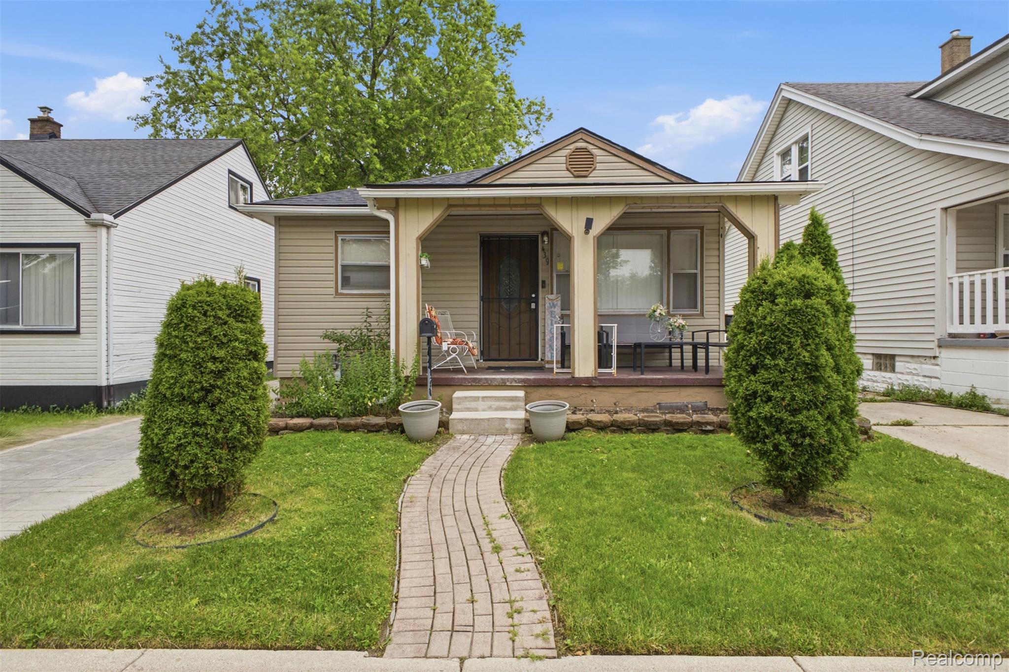 439 Cleveland Avenue Property Photo 1