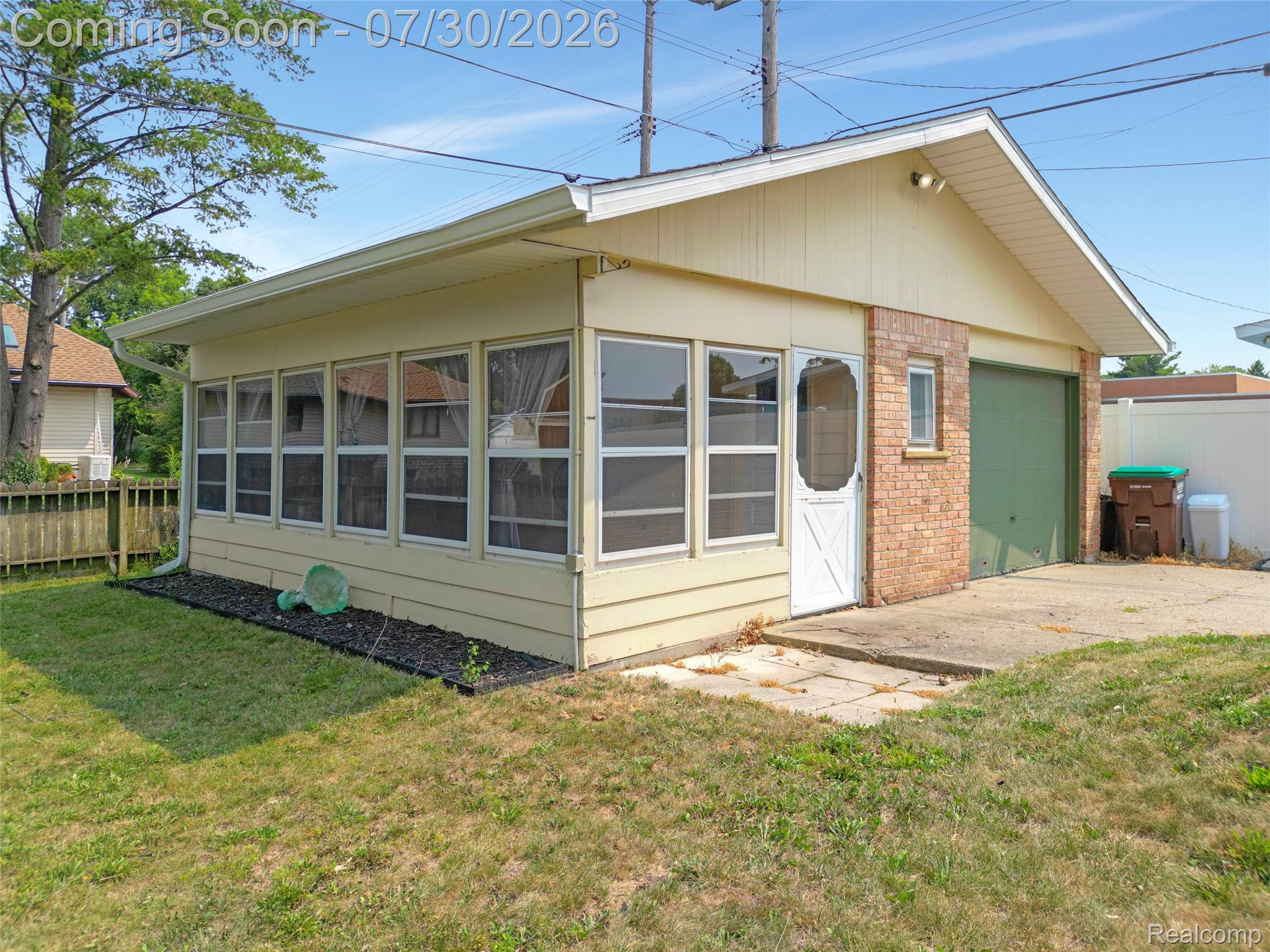 22 W Braman Avenue Property Photo 3