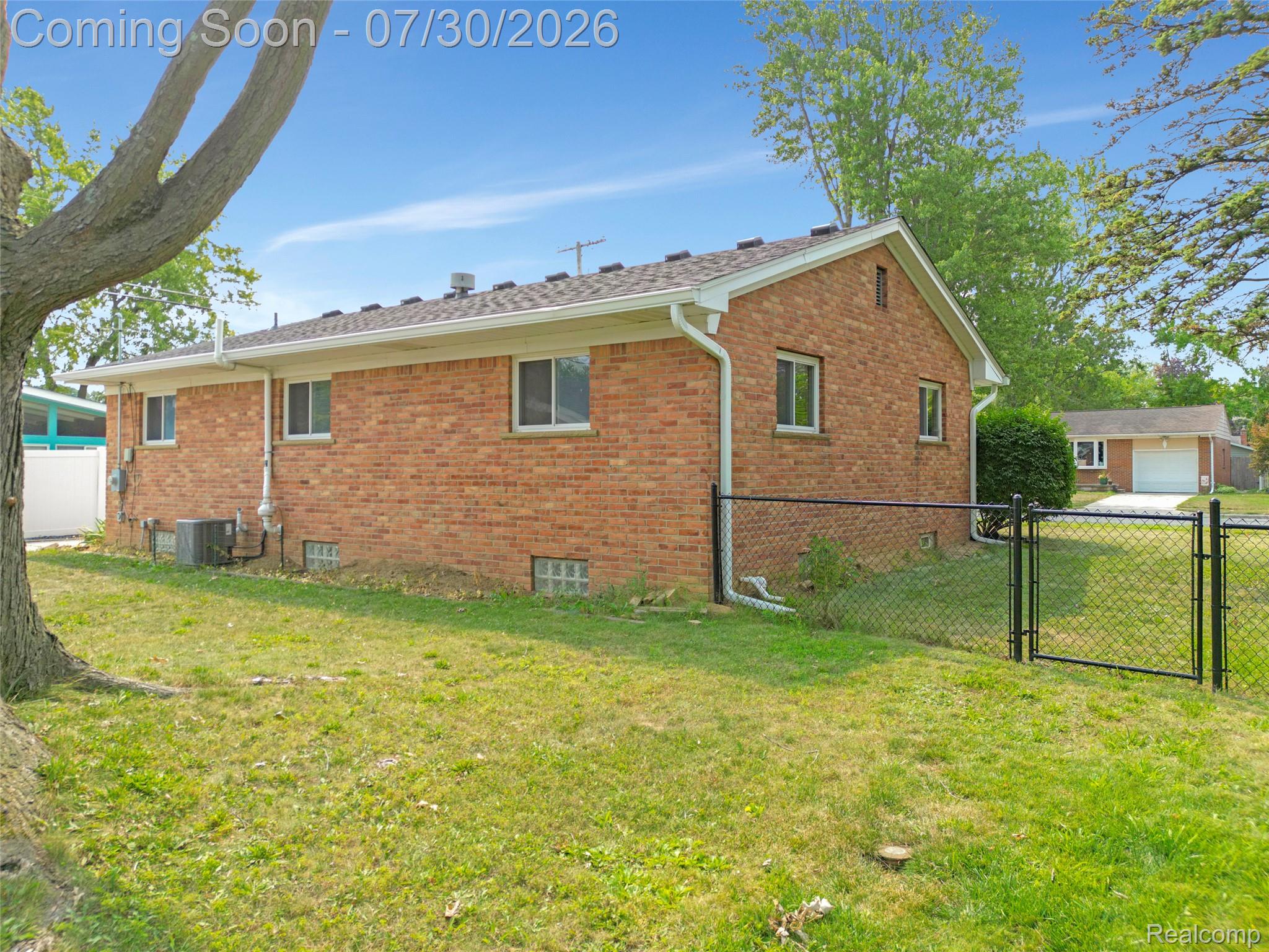 22 W Braman Avenue Property Photo 30