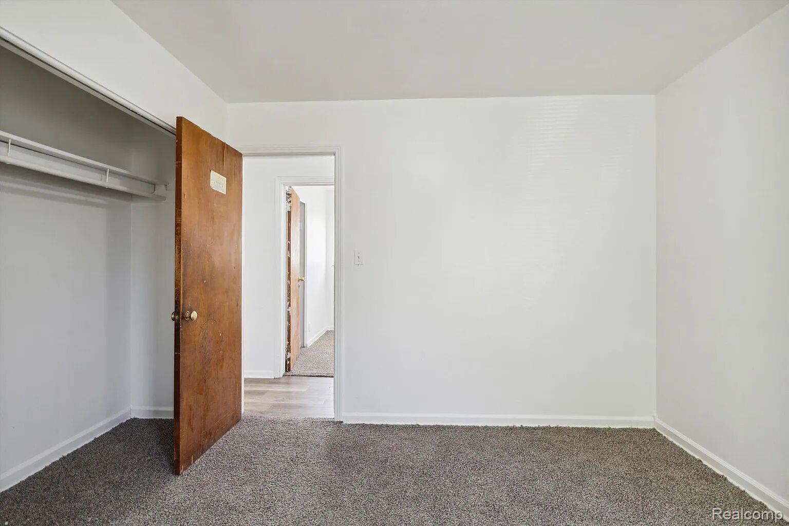 19400 Harlow Street Property Photo 13