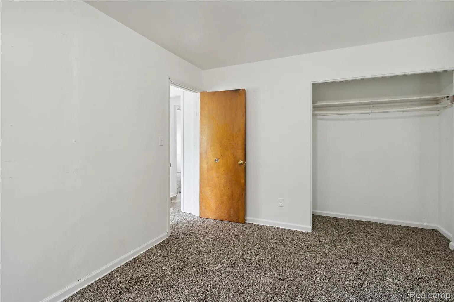 19400 Harlow Street Property Photo 17