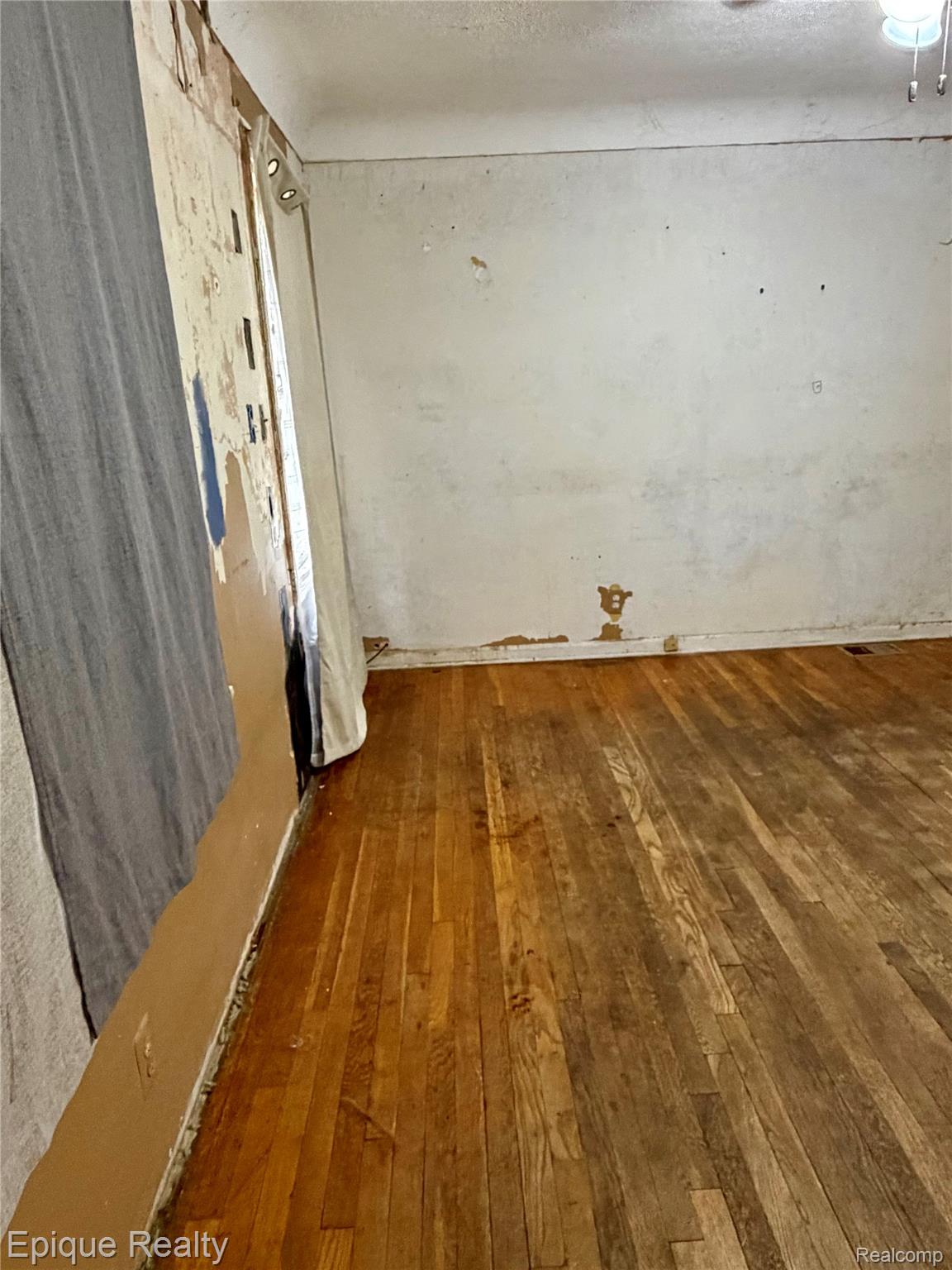 4409 Pengelly Road Property Photo 5