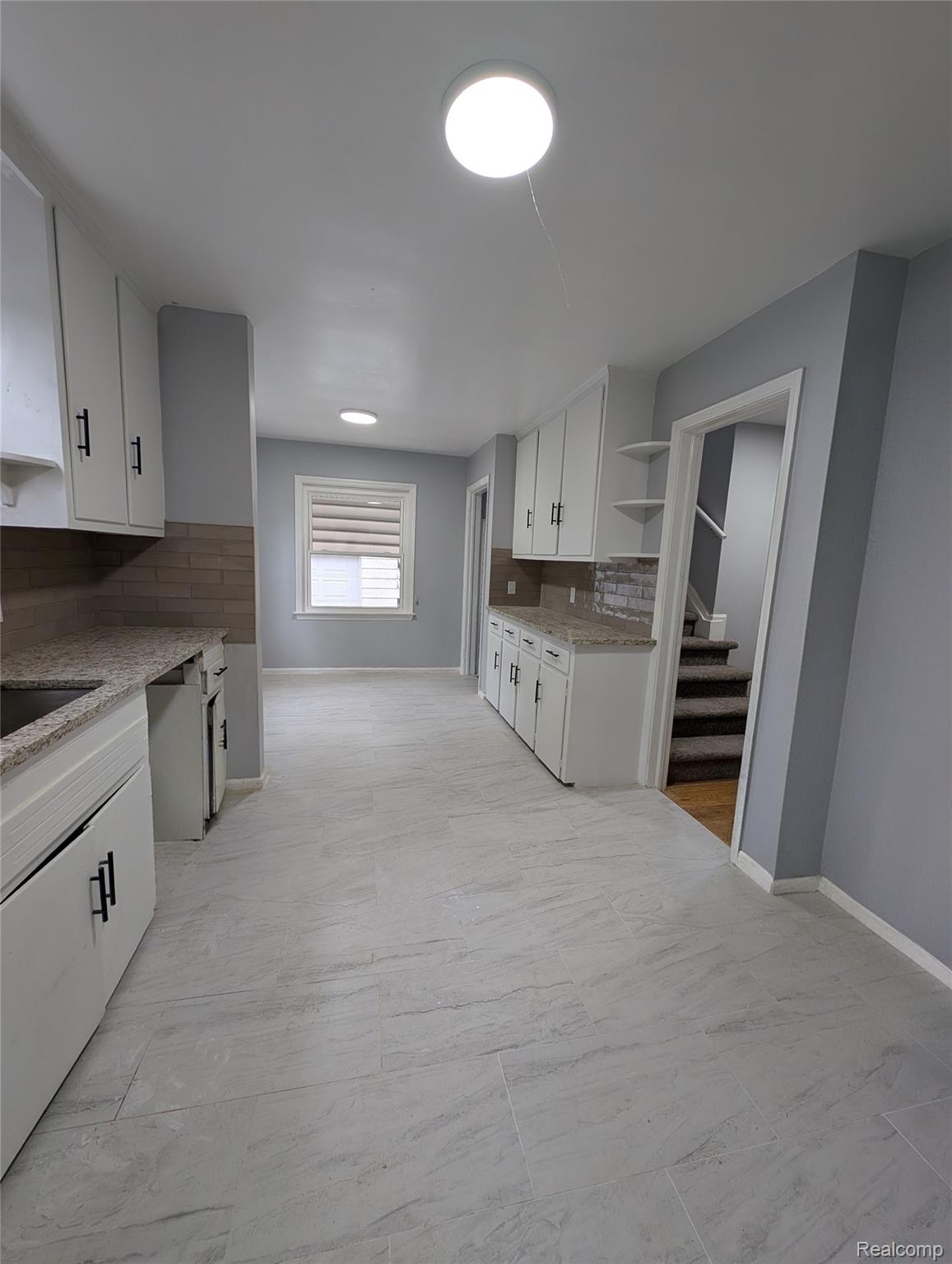 16531 Plainview Avenue Property Photo 28