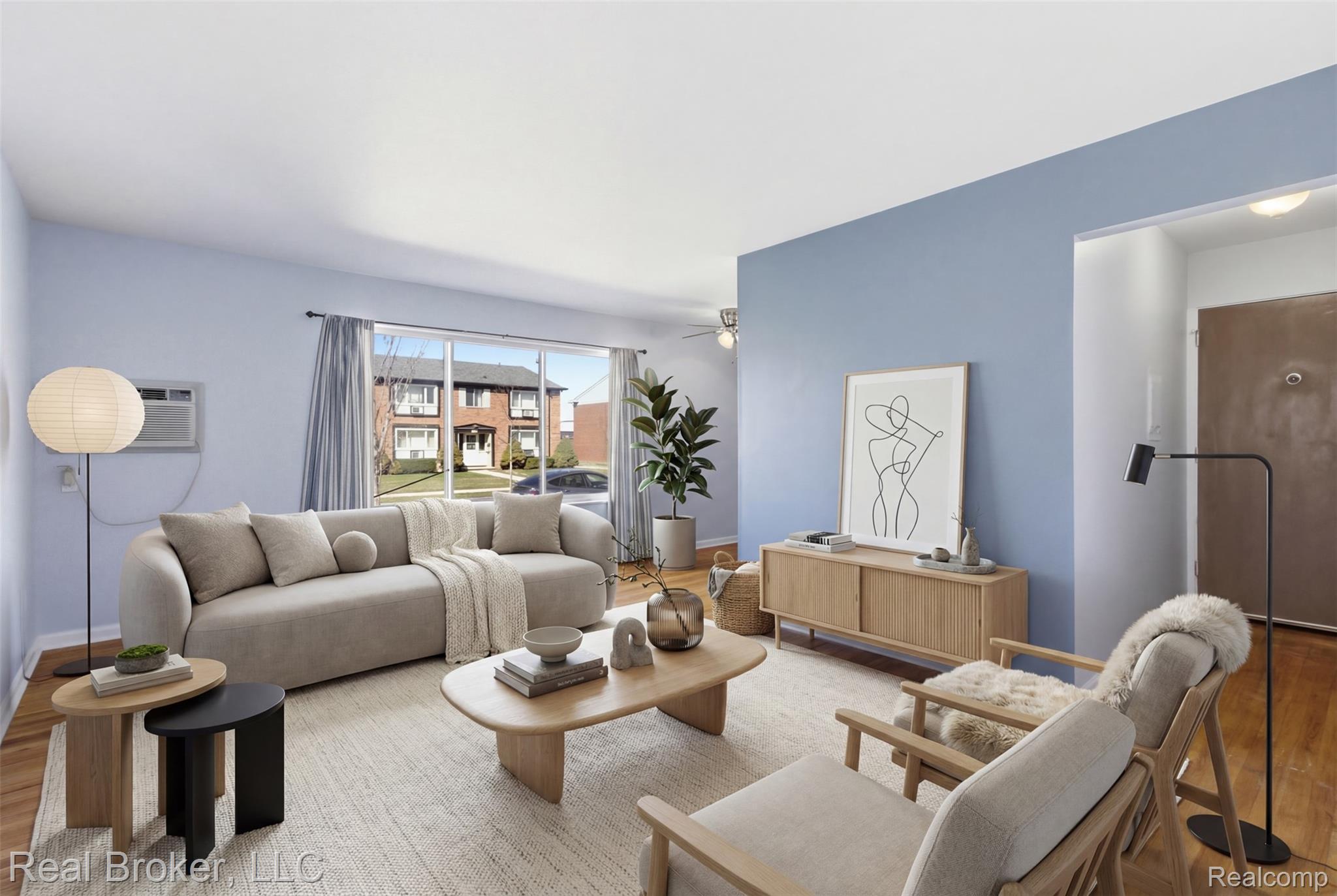 4840 Briarwood Avenue #C2 Property Photo 1