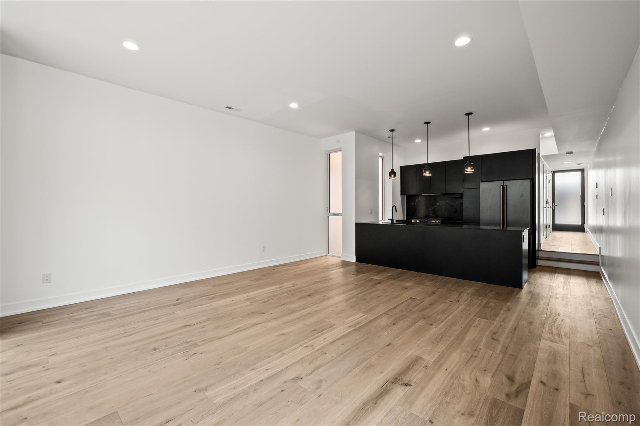2828 John R Street 57 Property Photo 5