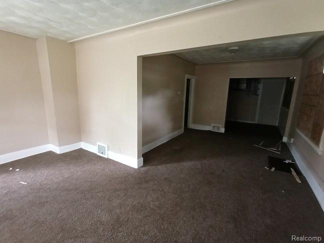 14221 Jane Street Property Photo 5