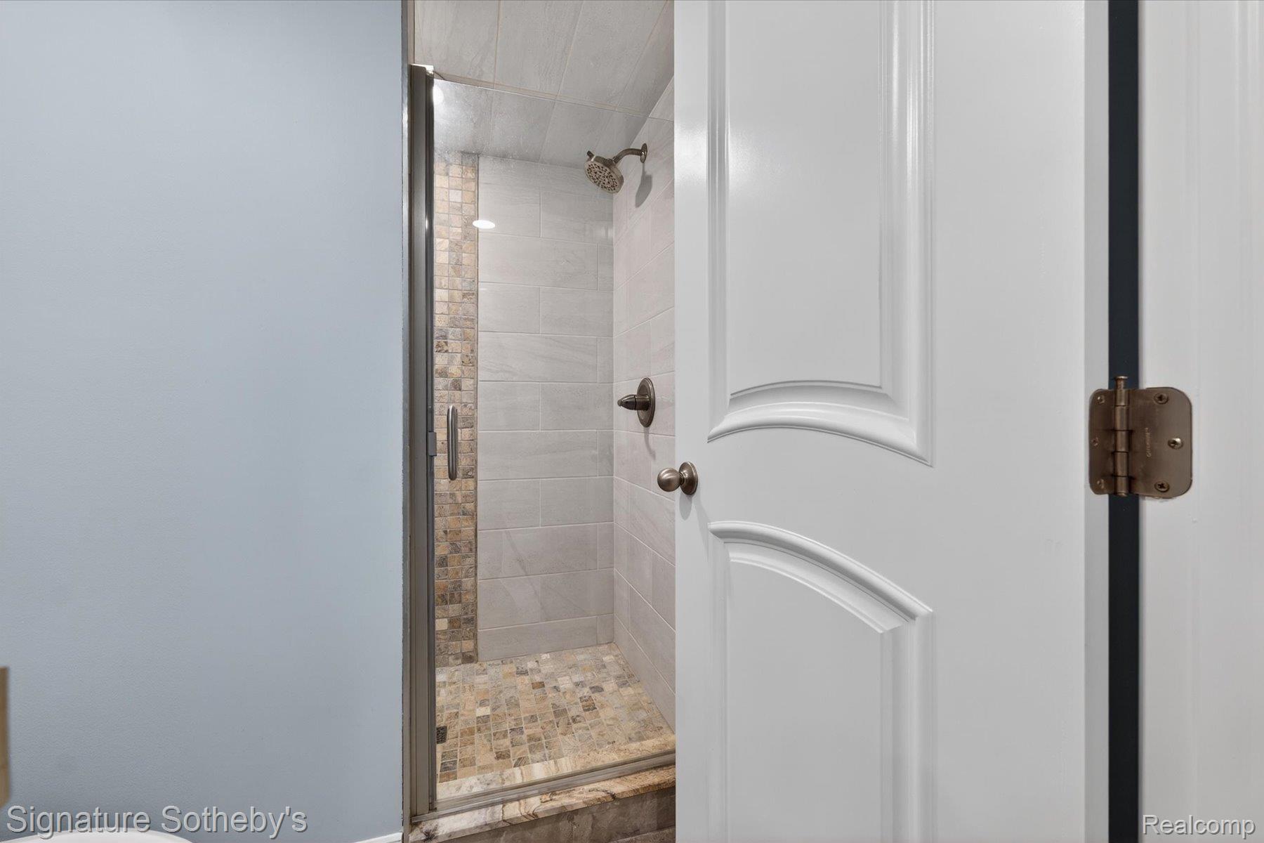 30650 Lahser Road Property Photo 30