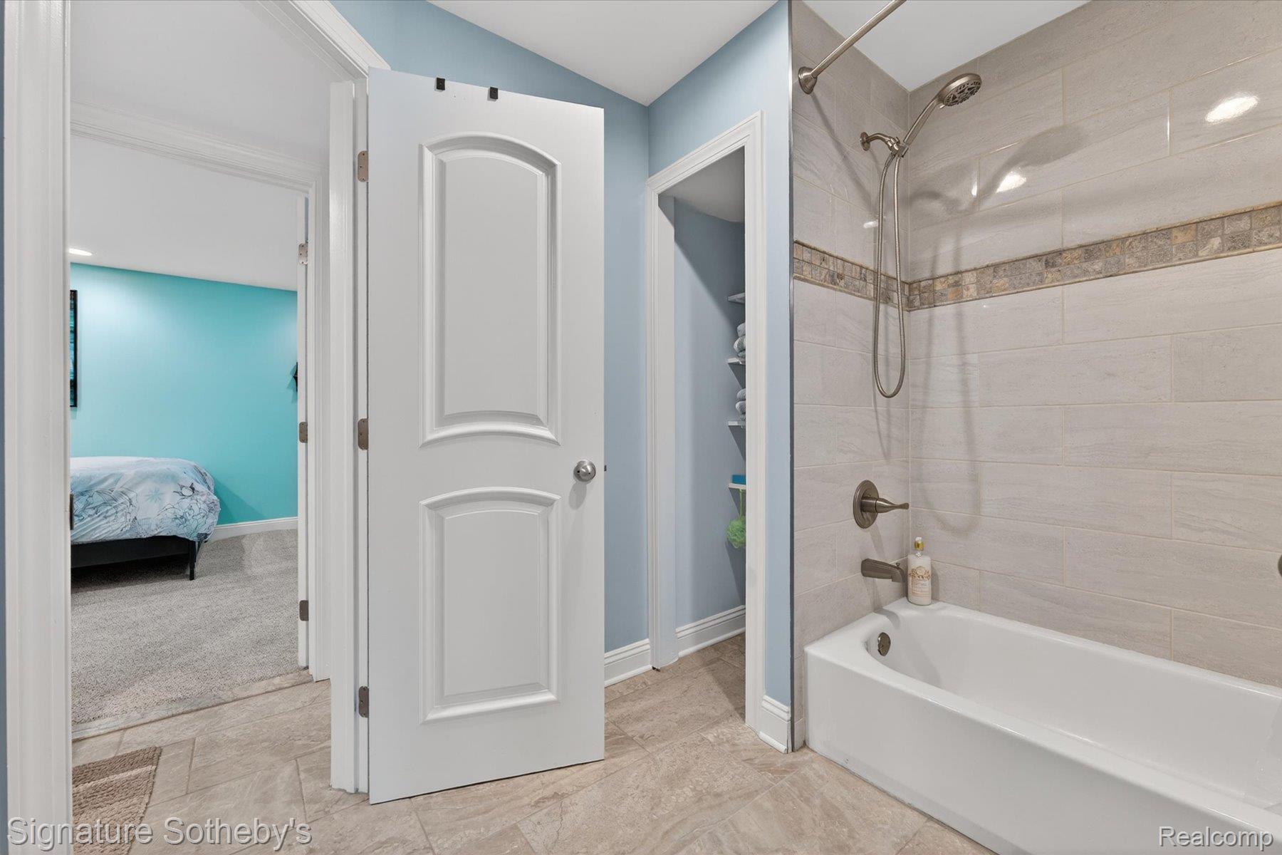 30650 Lahser Road Property Photo 38
