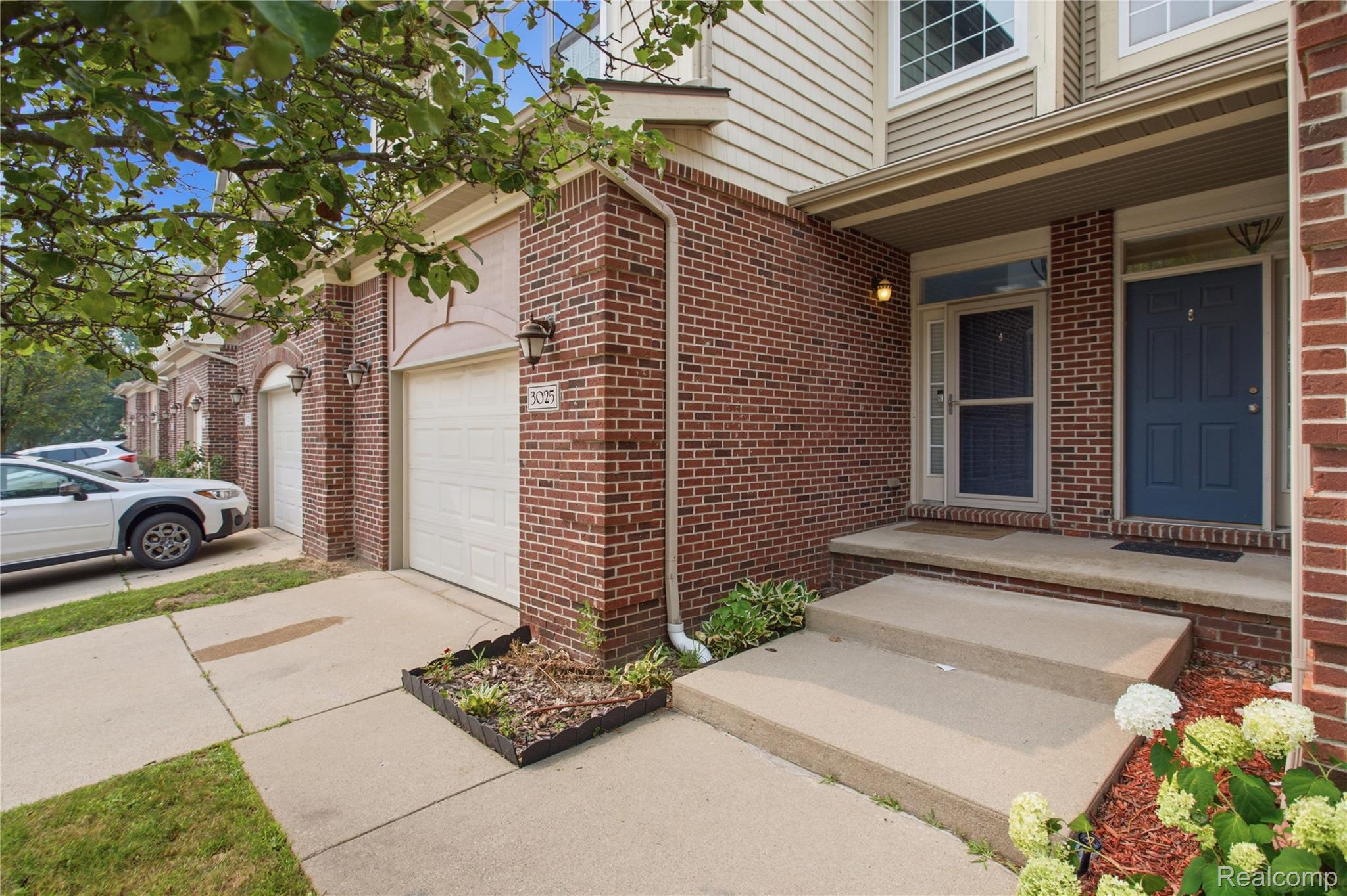 3025 Aspen Lane Property Photo 2