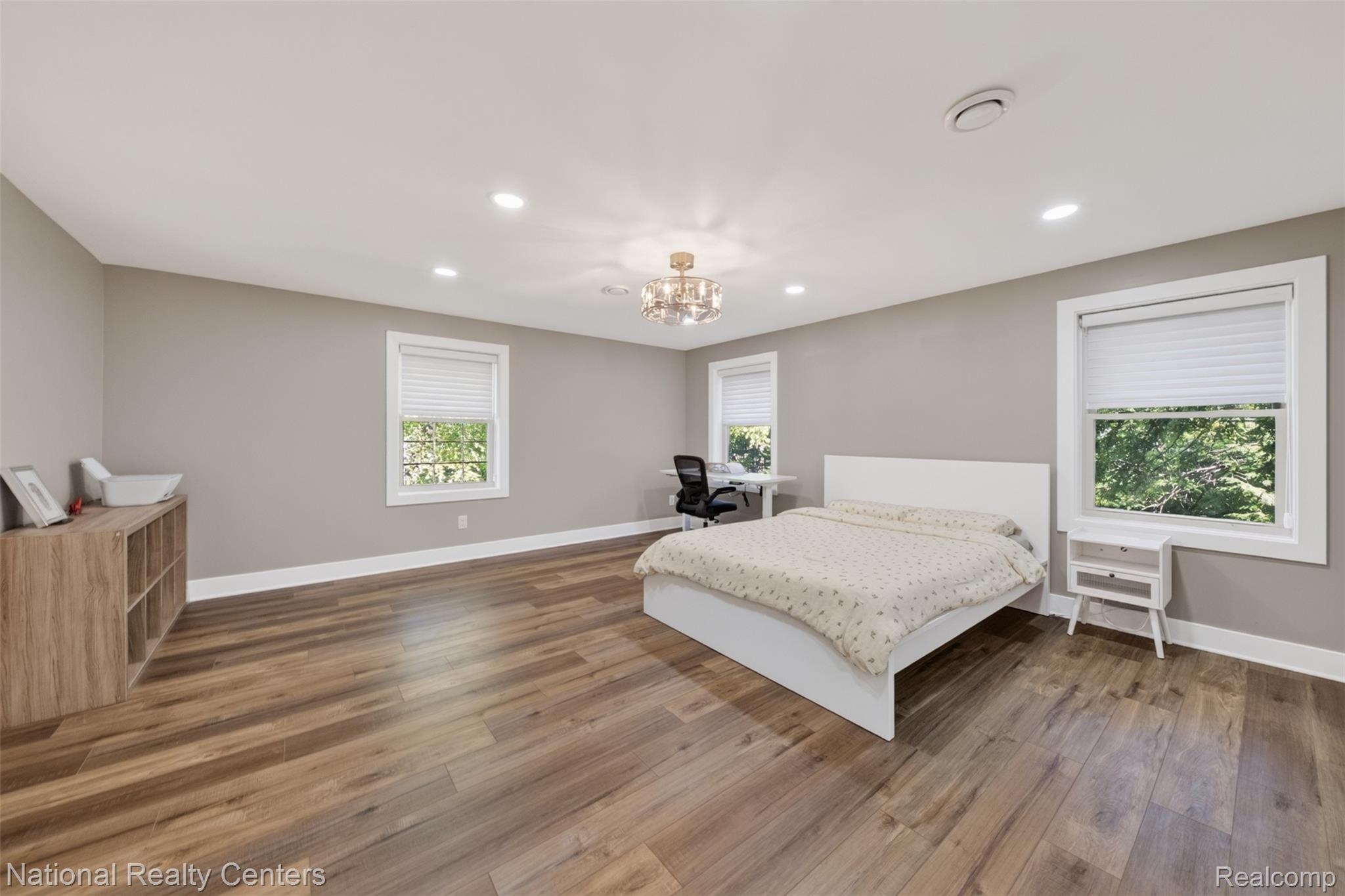 1905 Steere Place Property Photo 33