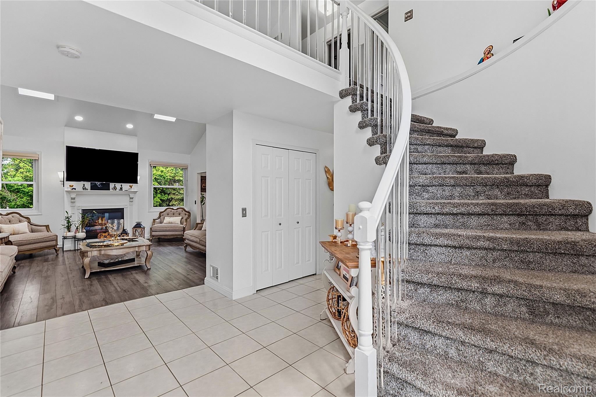 52279 Matterhorn Drive Property Photo 3