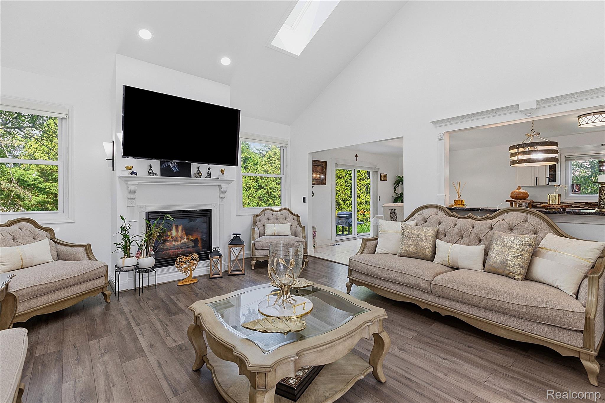 52279 Matterhorn Drive Property Photo 8