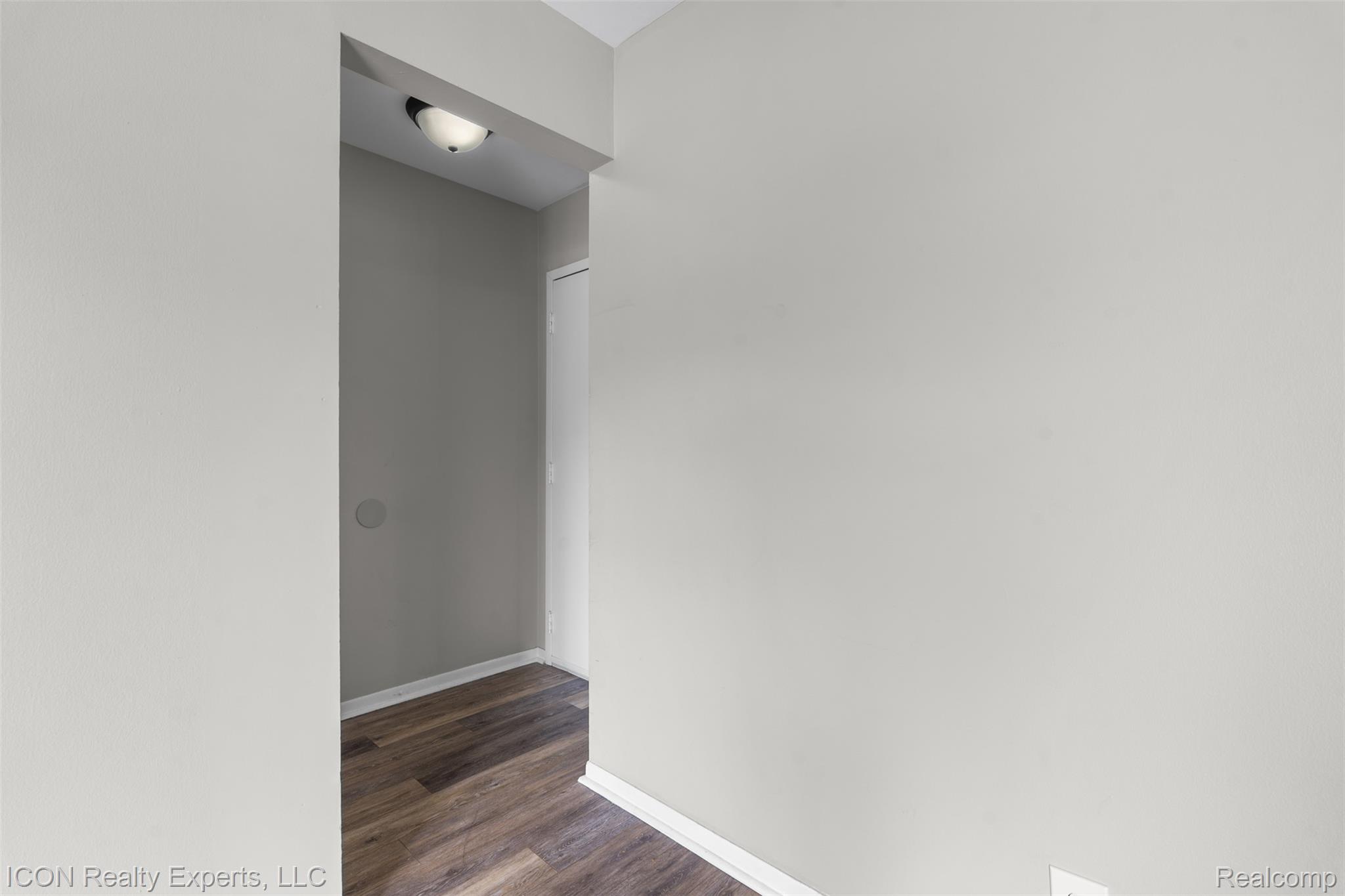 5975 Burroughs Avenue Property Photo 5