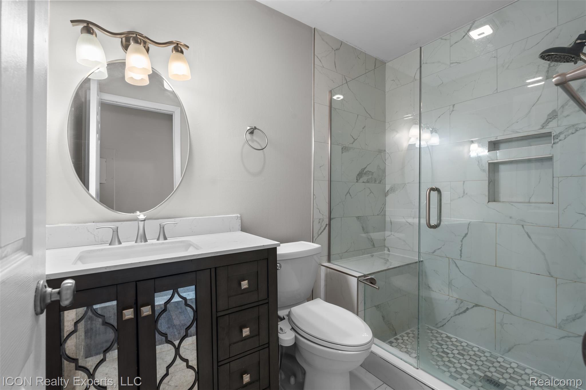 5975 Burroughs Avenue Property Photo 16