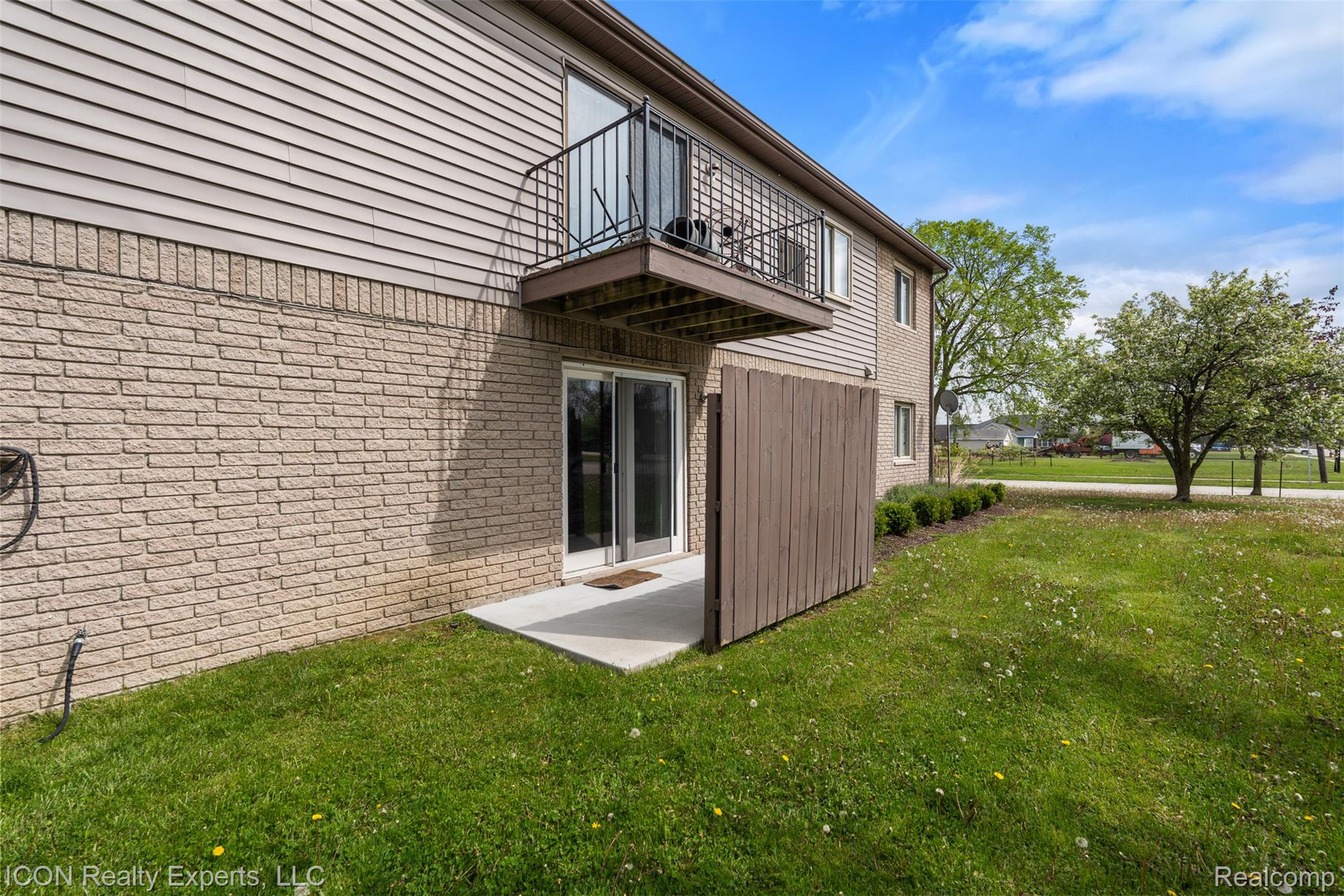 5975 Burroughs Avenue Property Photo 20