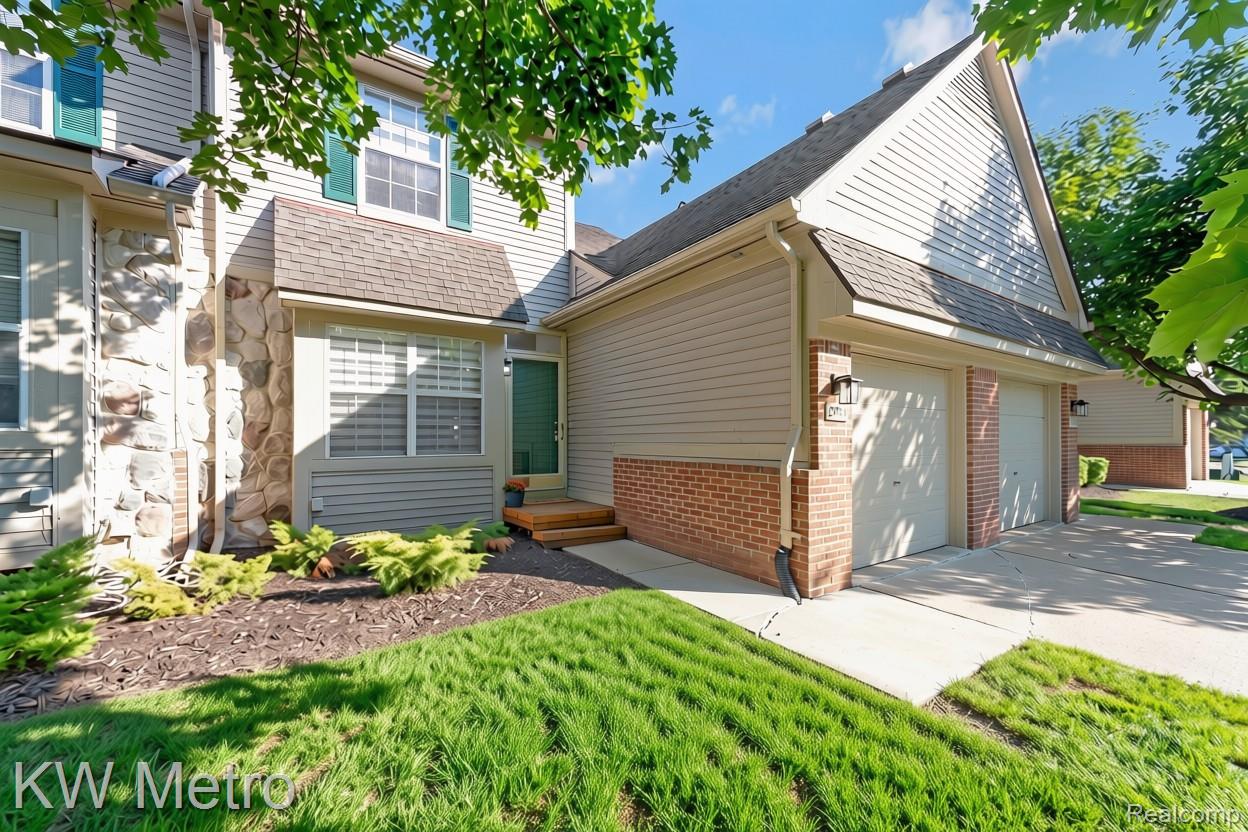 41874 Cantebury Drive Property Photo 1