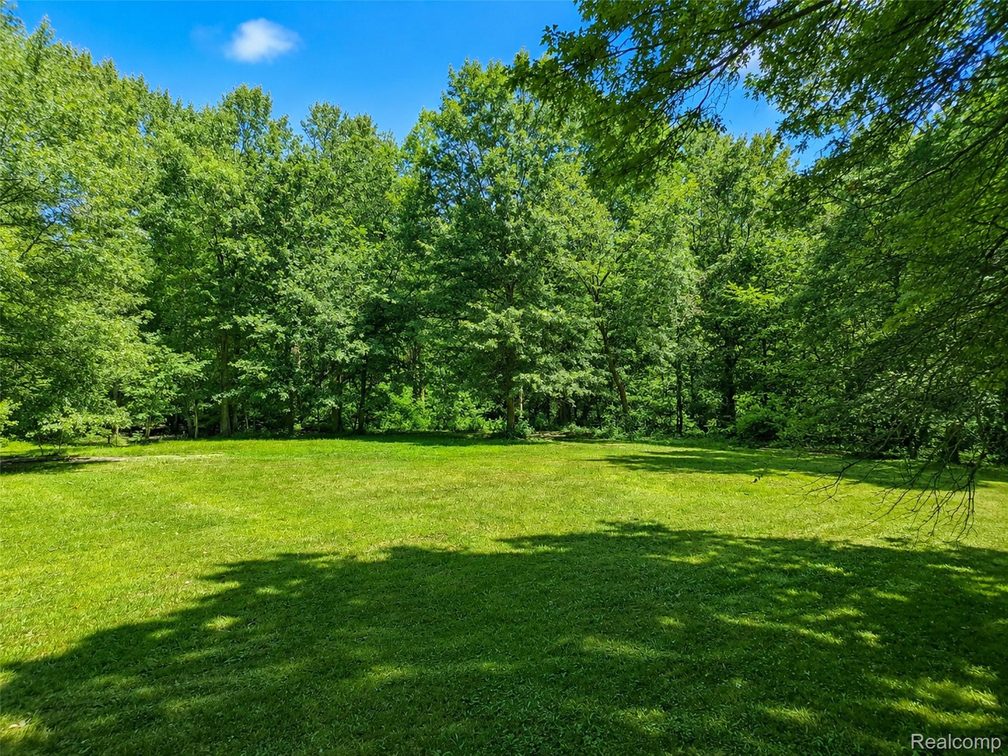 28966 Sibley Road Property Photo 2
