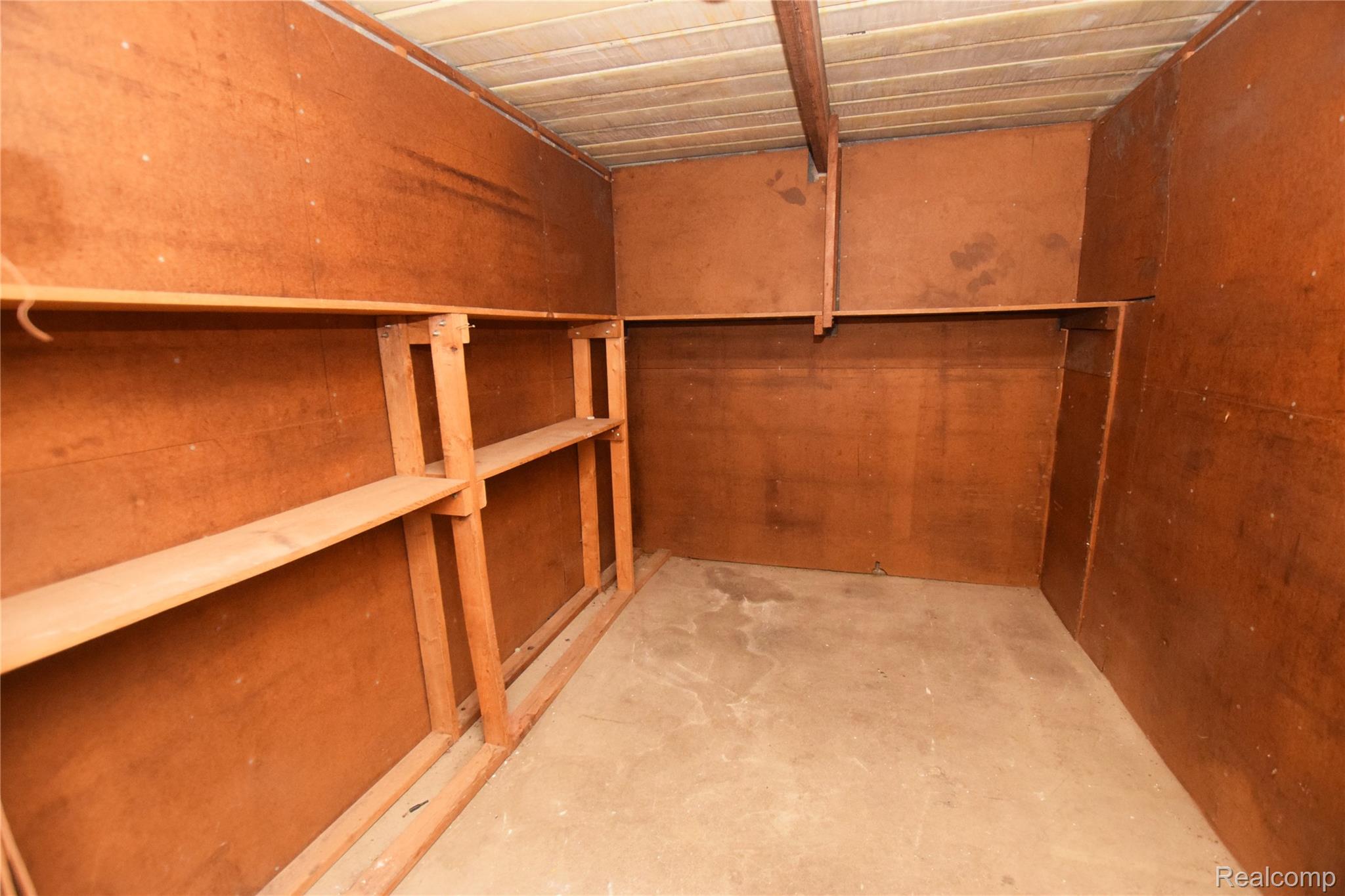 713 Fenton Road Property Photo 8