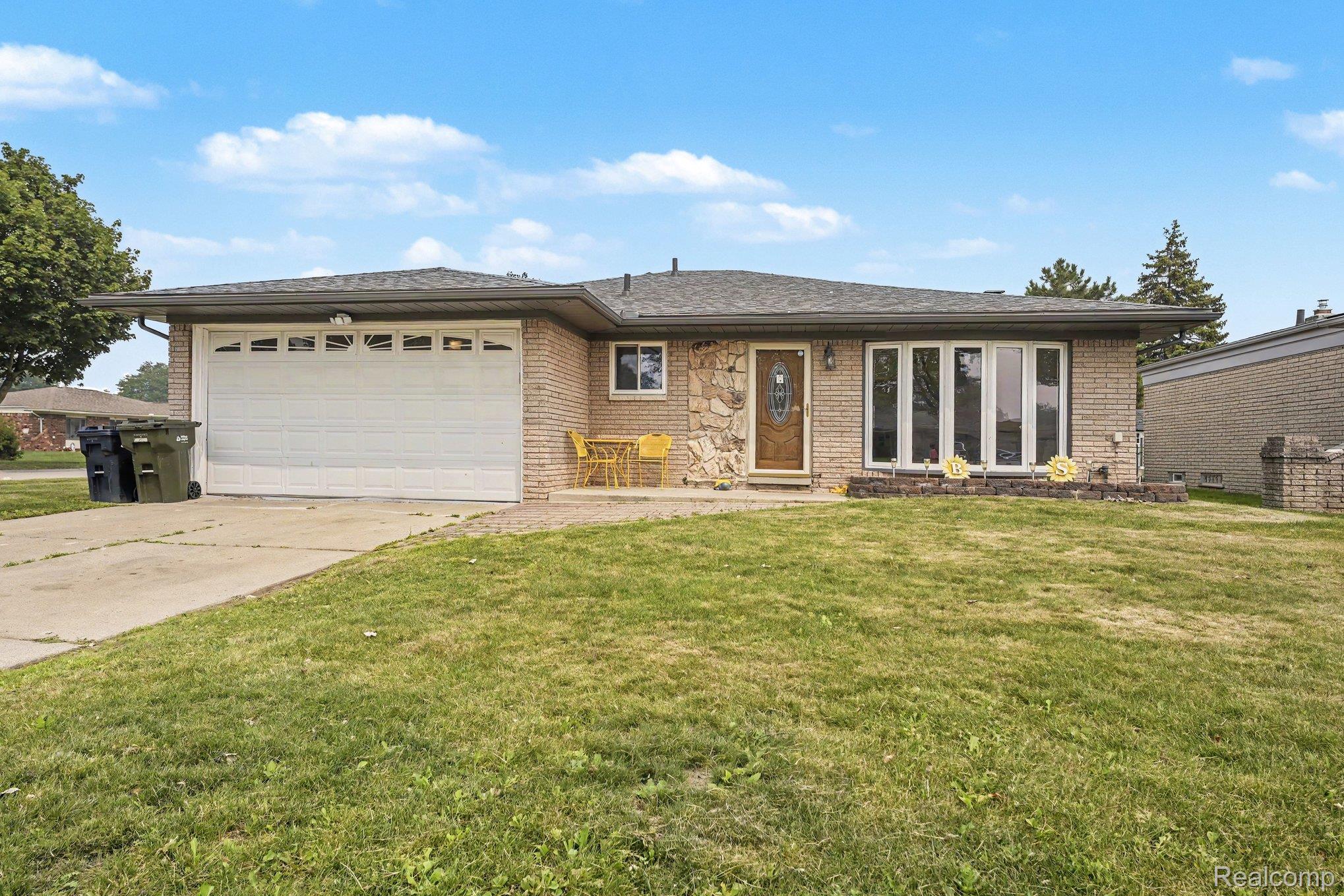 37400 Hacker Drive Property Photo 1
