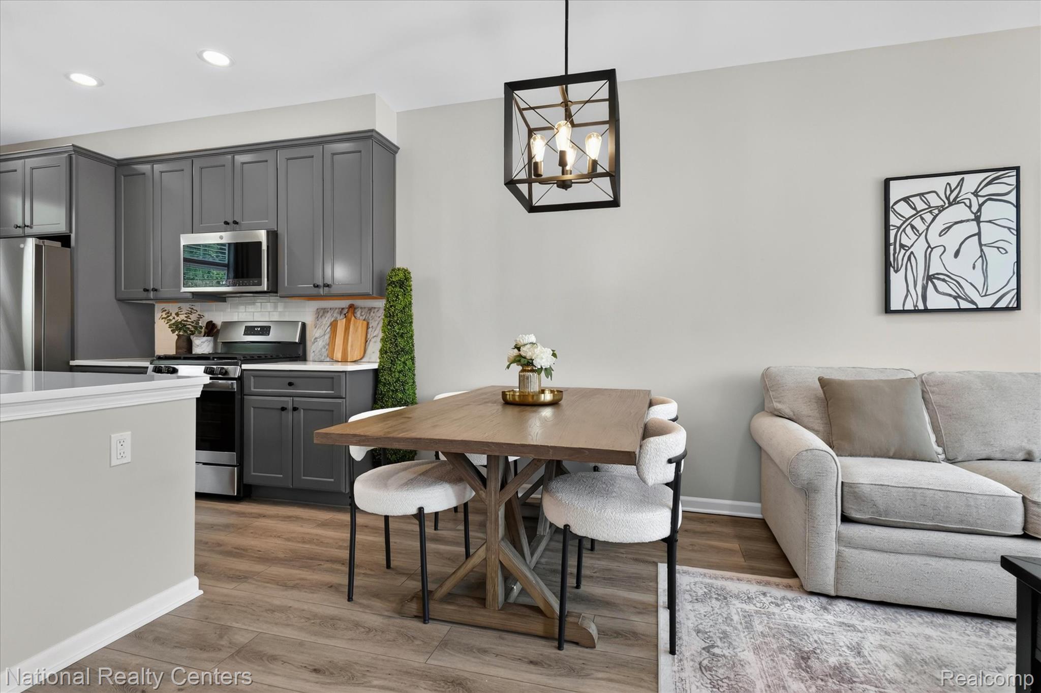 565 Jenny Way Property Photo 14
