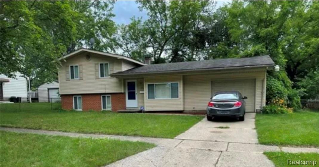 2828 Hampstead Drive Property Photo 1