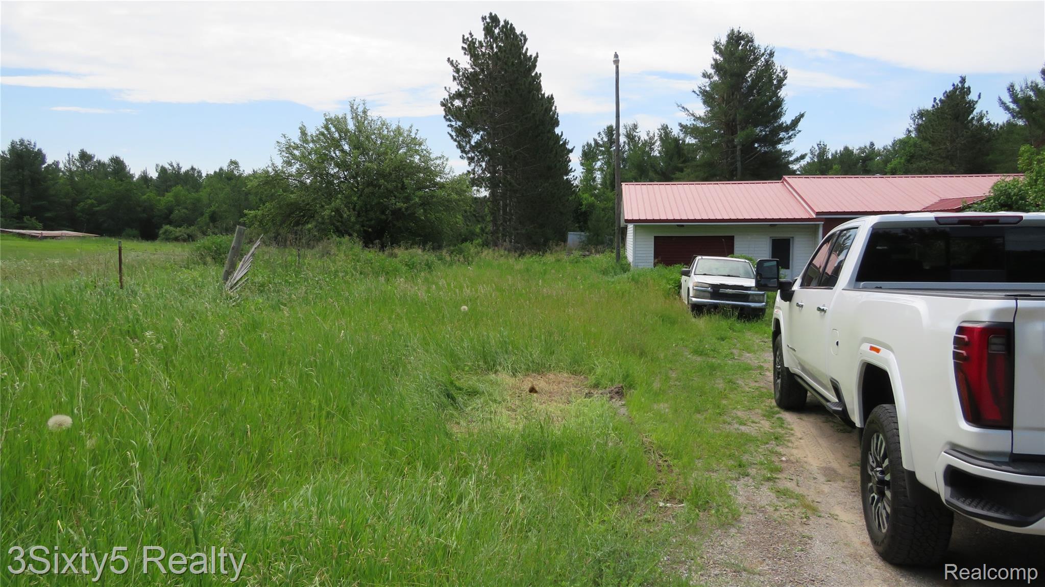 20661 Hackett Lake Highway Property Photo 2