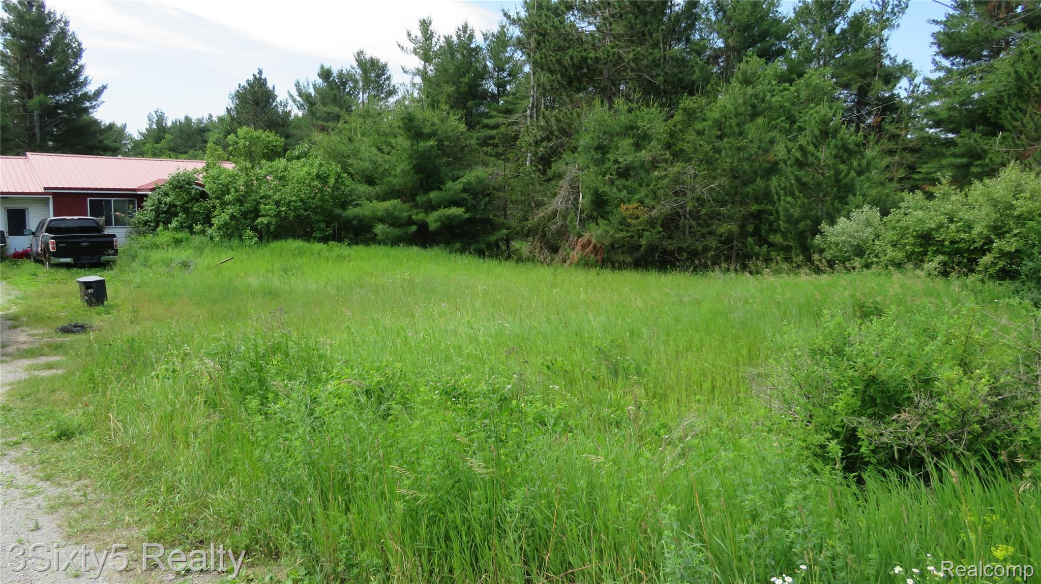 20661 Hackett Lake Highway Property Photo 3
