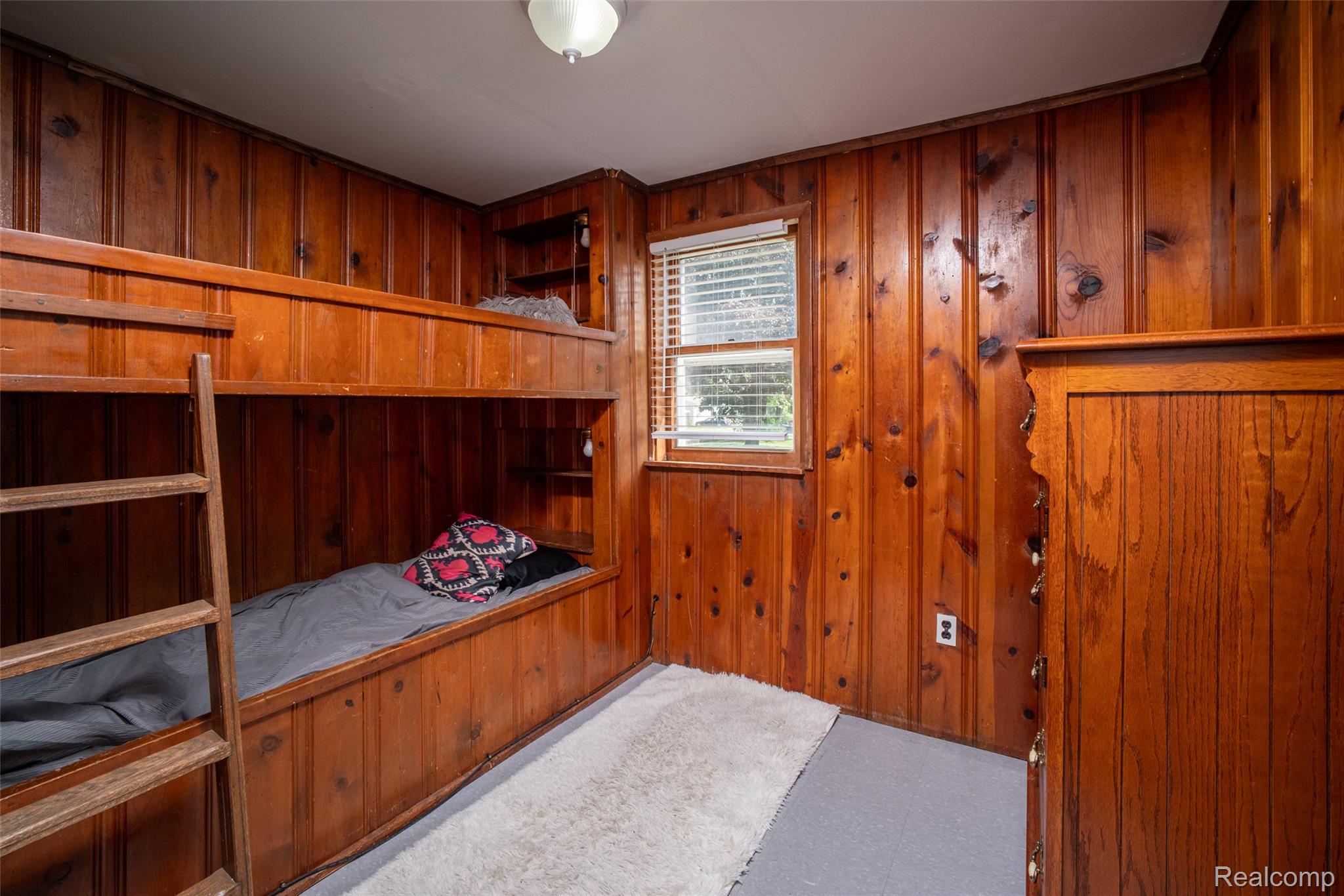 5990 Jackson Street Property Photo 12
