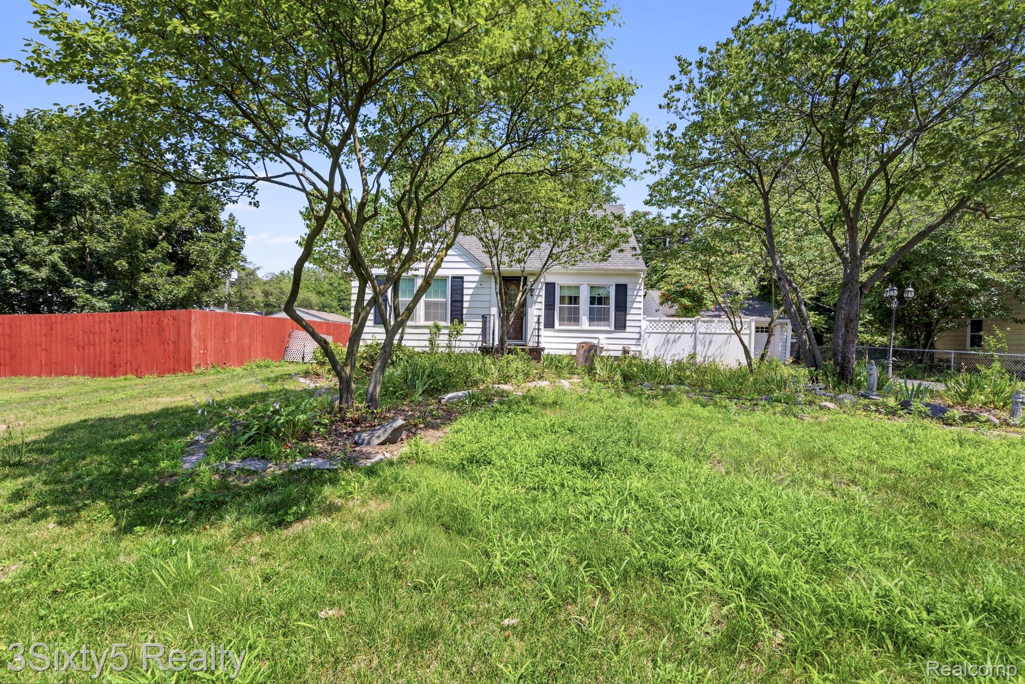 13599 S Huron River Drive Property Photo 1