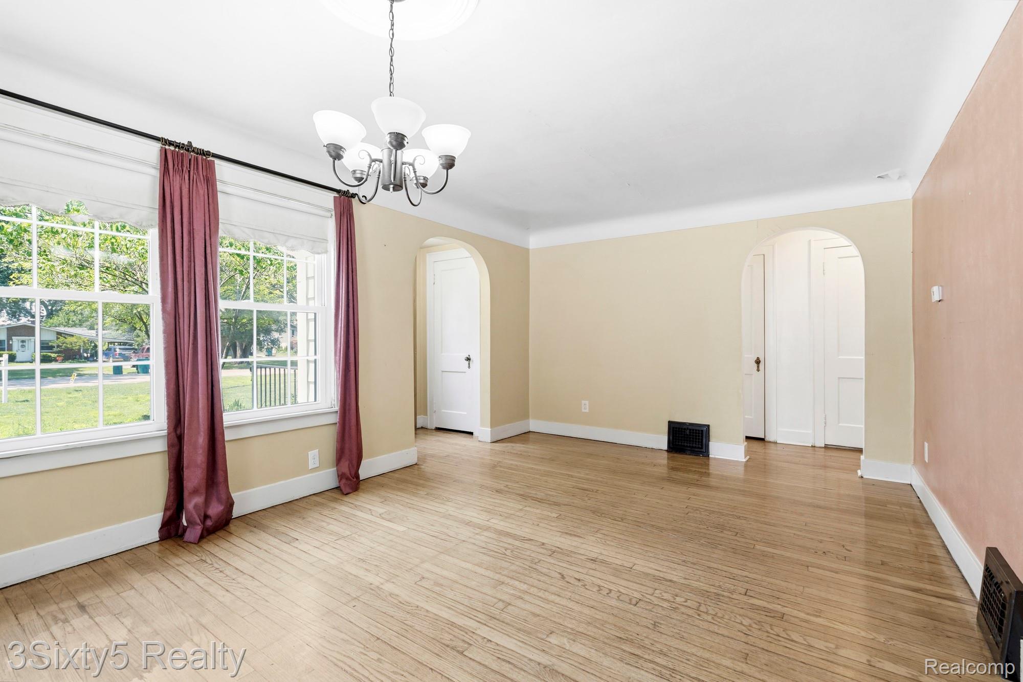 13599 S Huron River Drive Property Photo 5