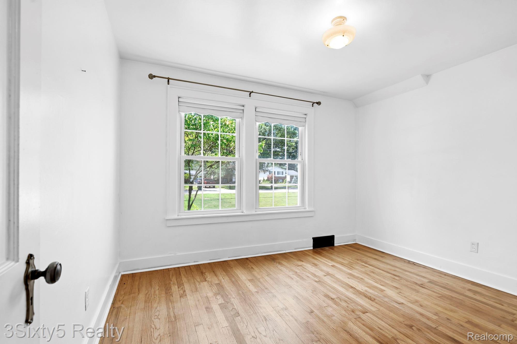 13599 S Huron River Drive Property Photo 15