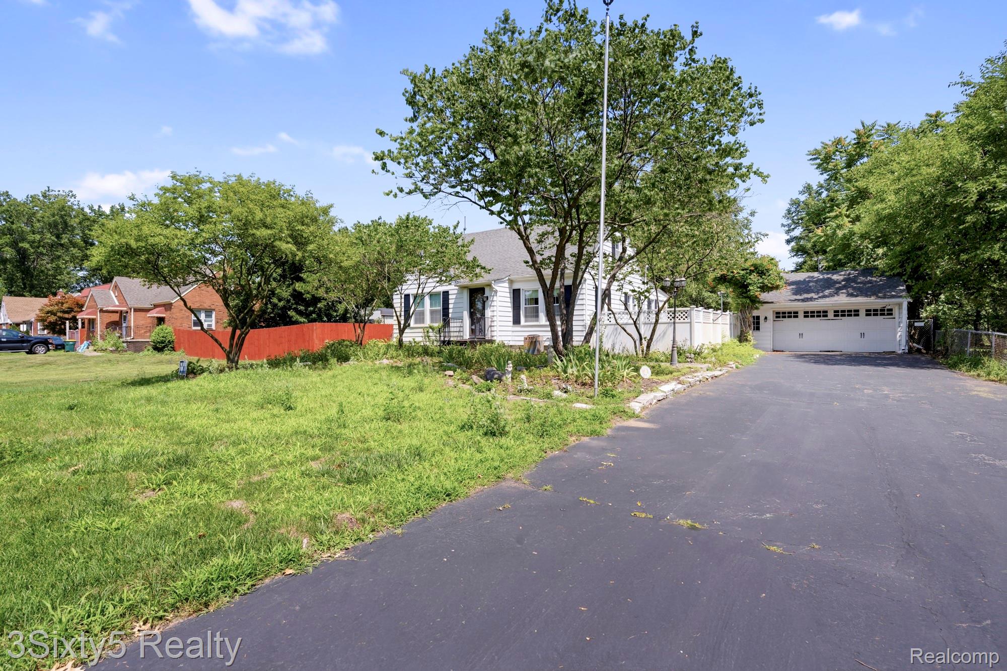 13599 S Huron River Drive Property Photo 25