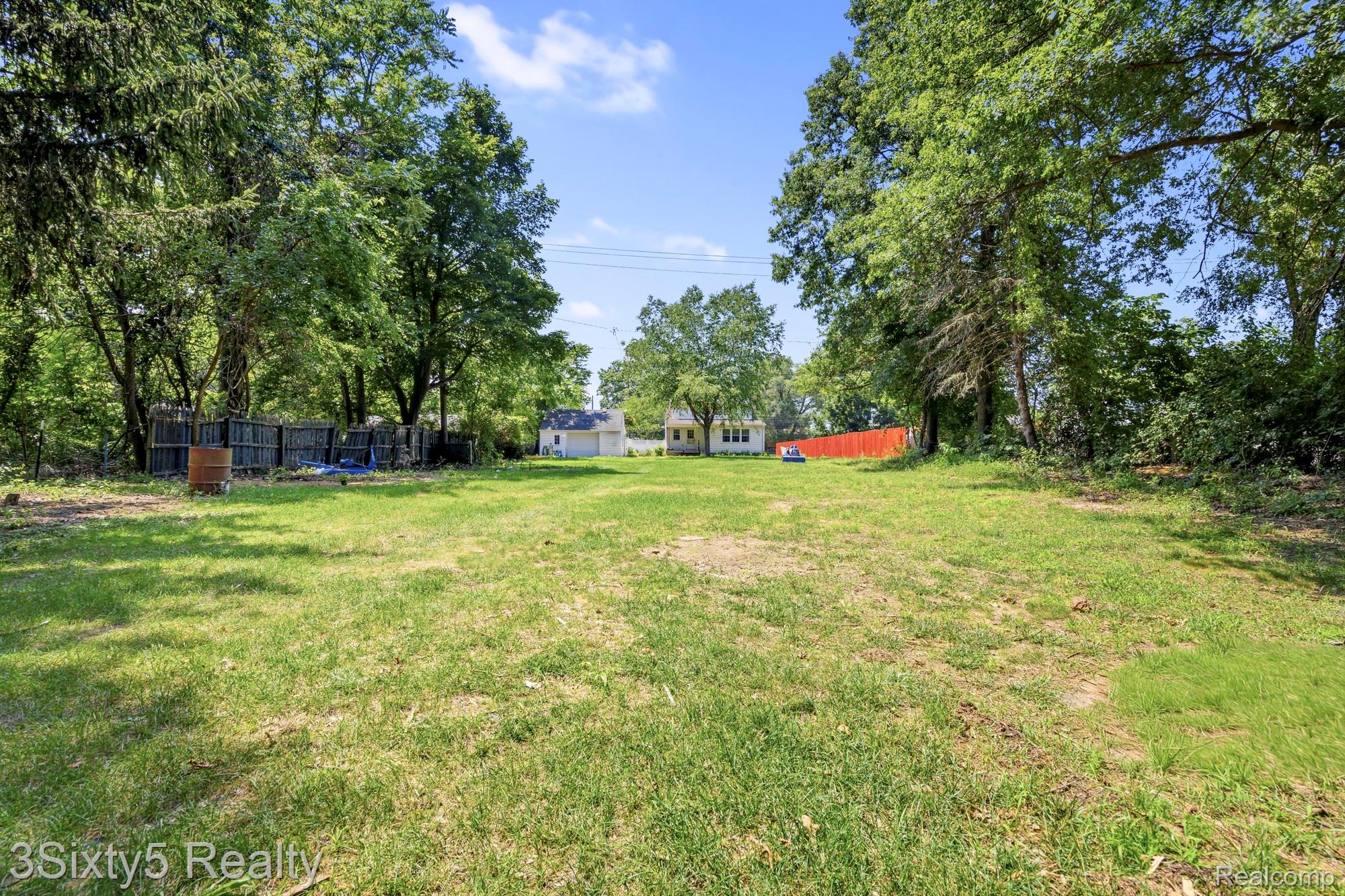 13599 S Huron River Drive Property Photo 28