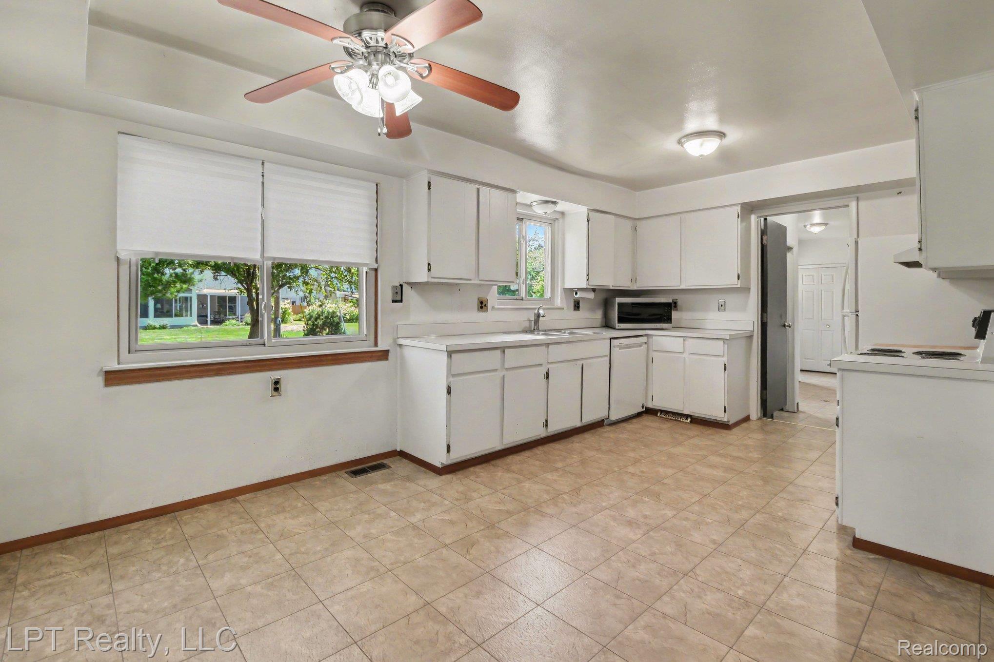 4100 Gatesford Circle Drive Property Photo 8