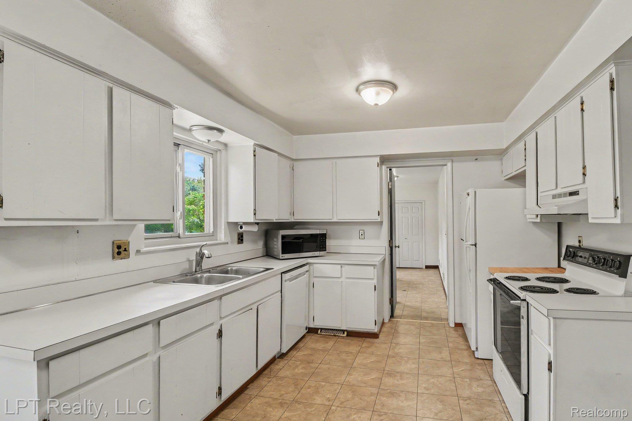 4100 Gatesford Circle Drive Property Photo 9