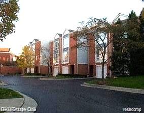 3304 Spinnaker Lane 47 Property Photo 1