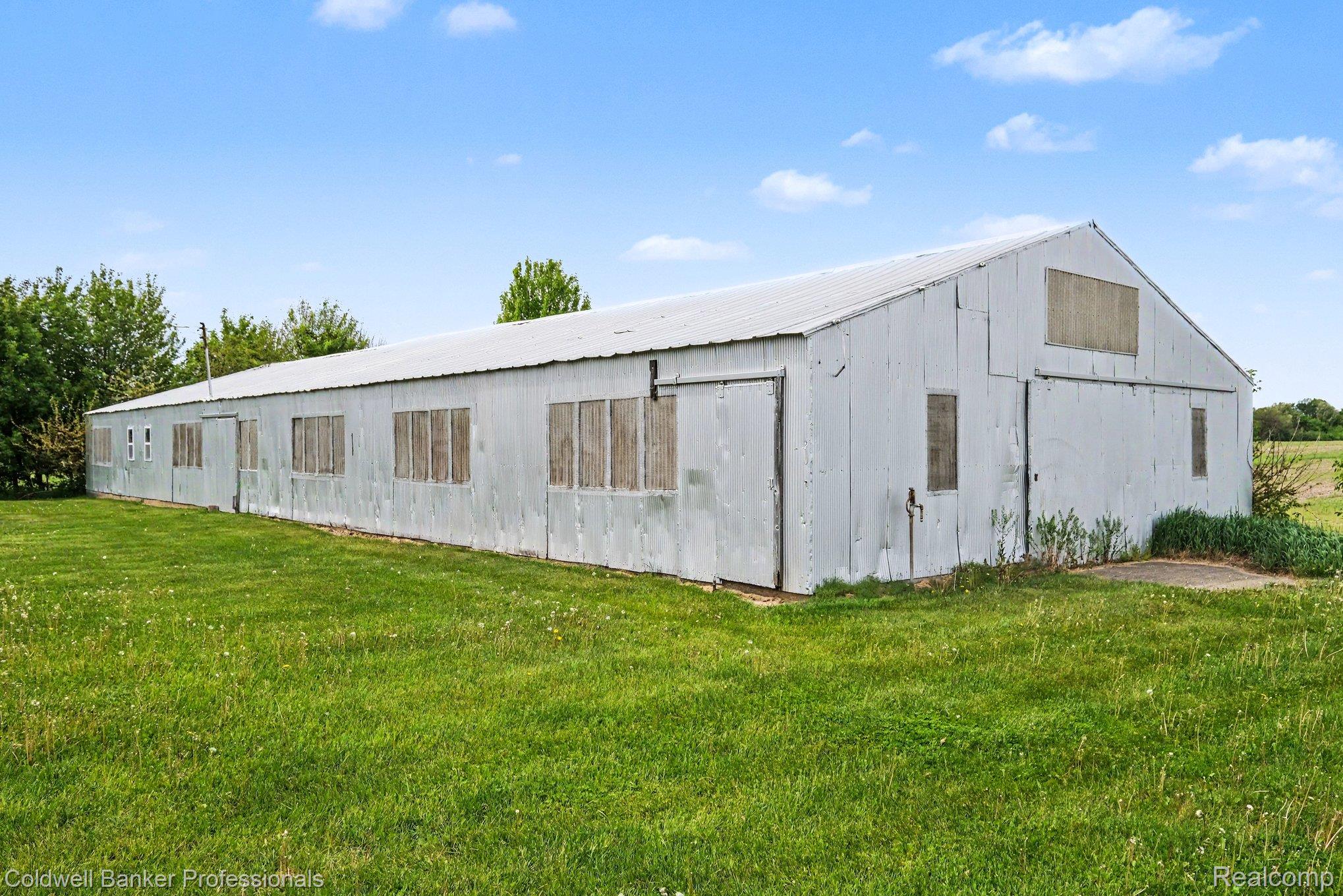 3105 E Dodge Road Property Photo 6
