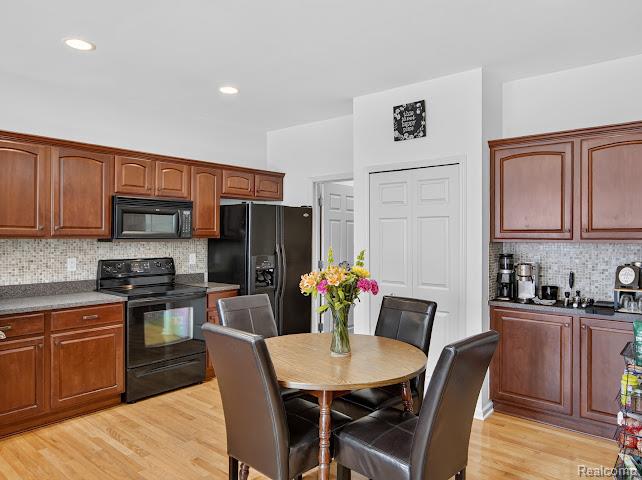 32969 Brookside Circle 18 Property Photo 14