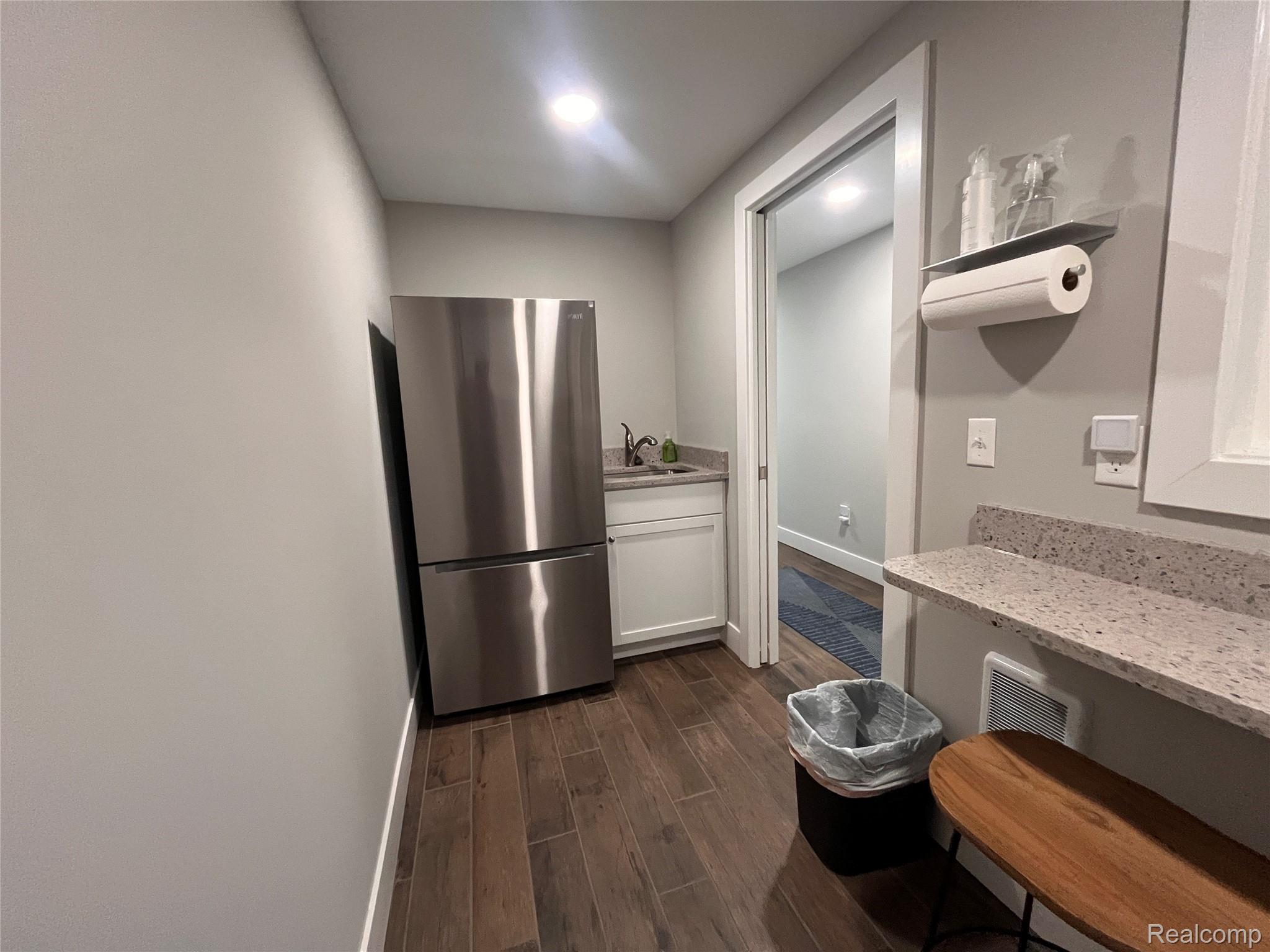 10047 Bergin Road Property Photo 5