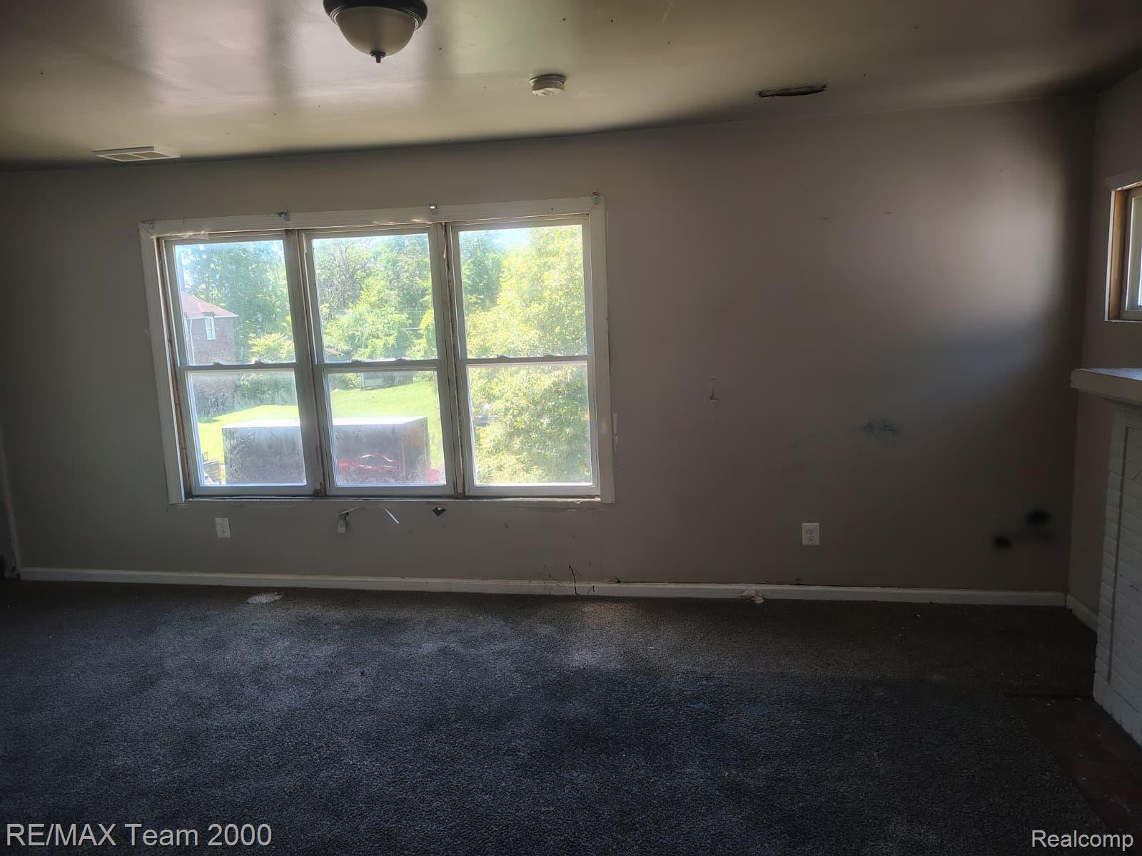 9186 Steel Street Property Photo 10