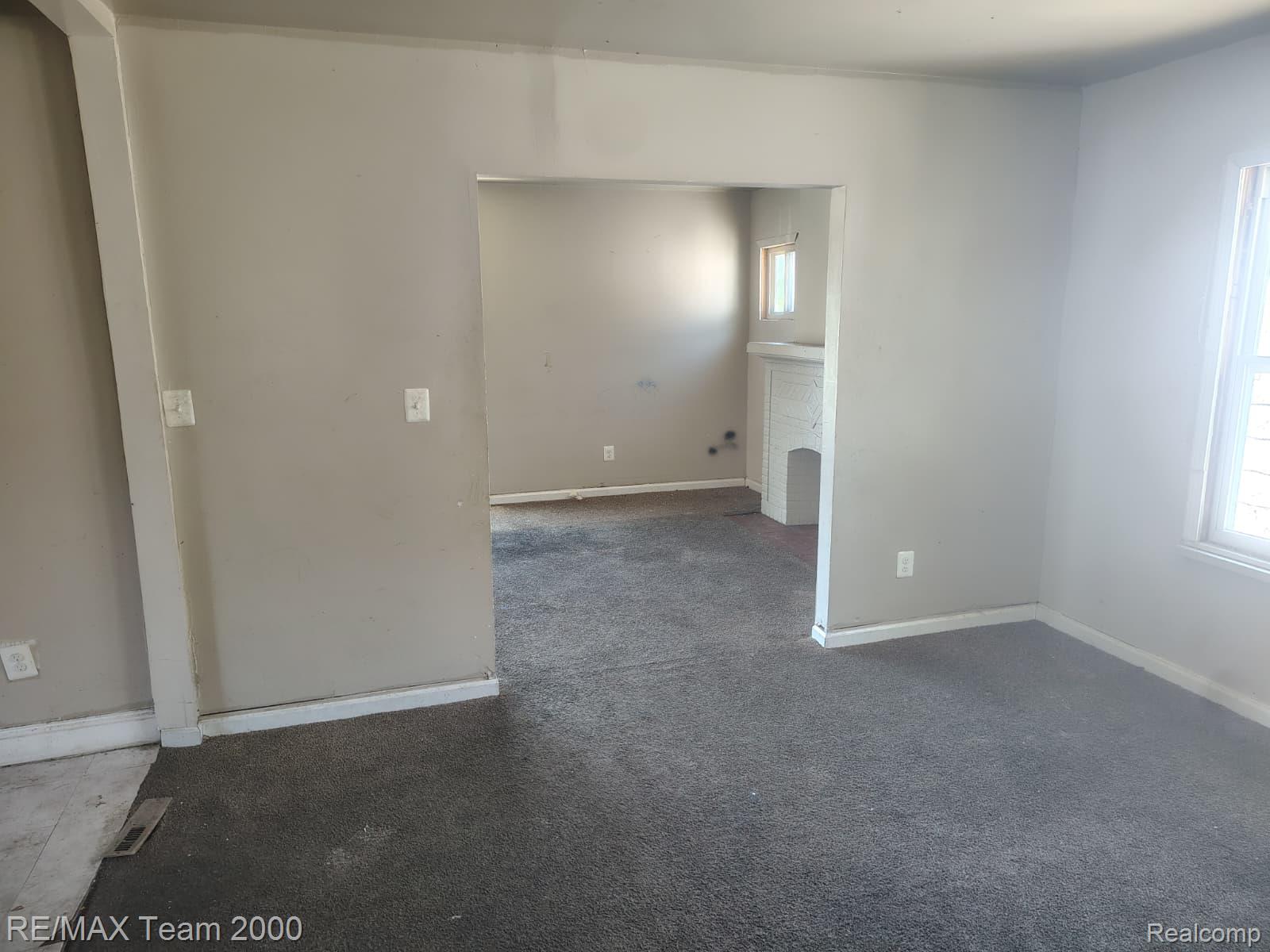 9186 Steel Street Property Photo 11