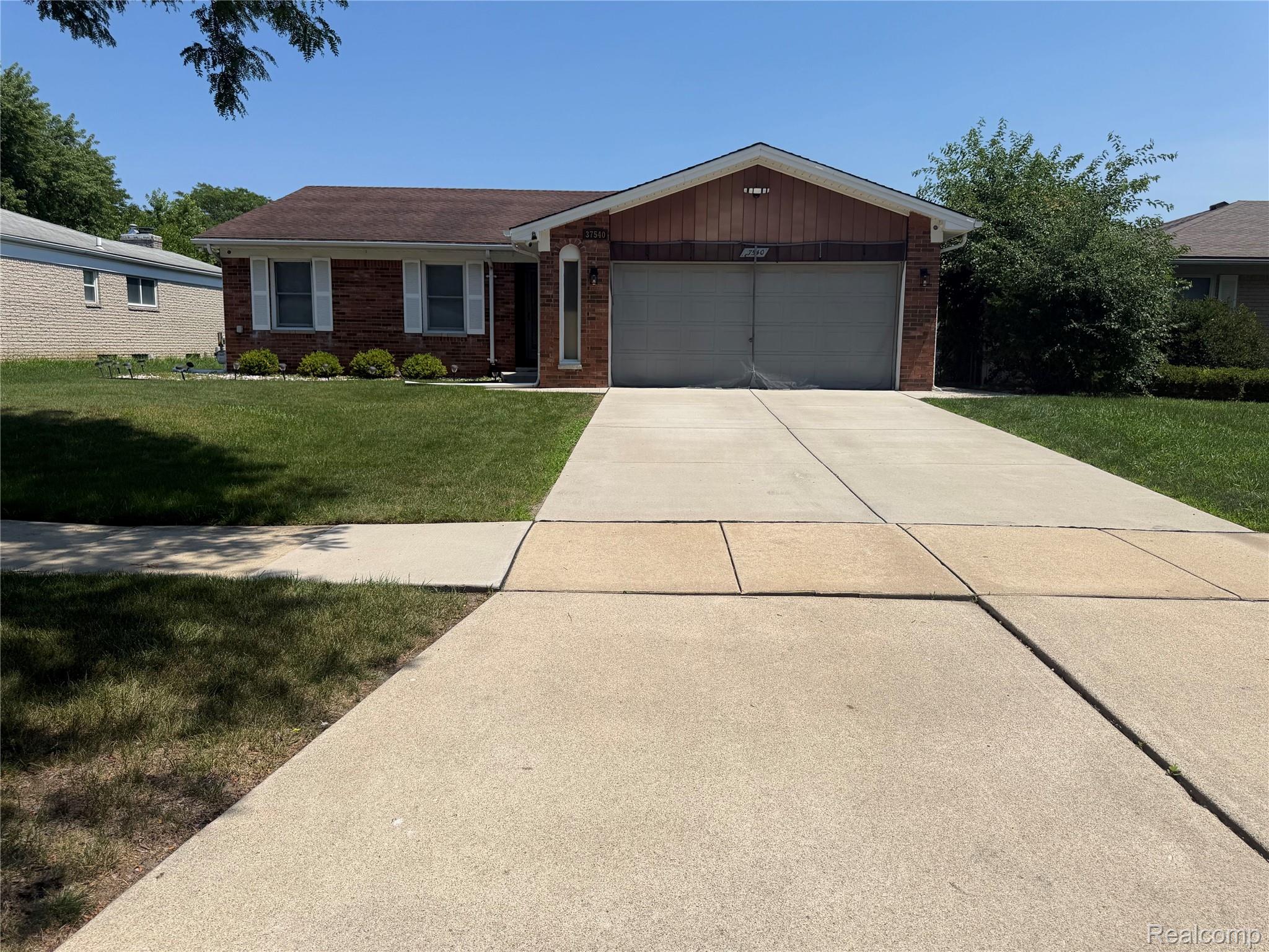 37540 Rosebush Street Property Photo 1